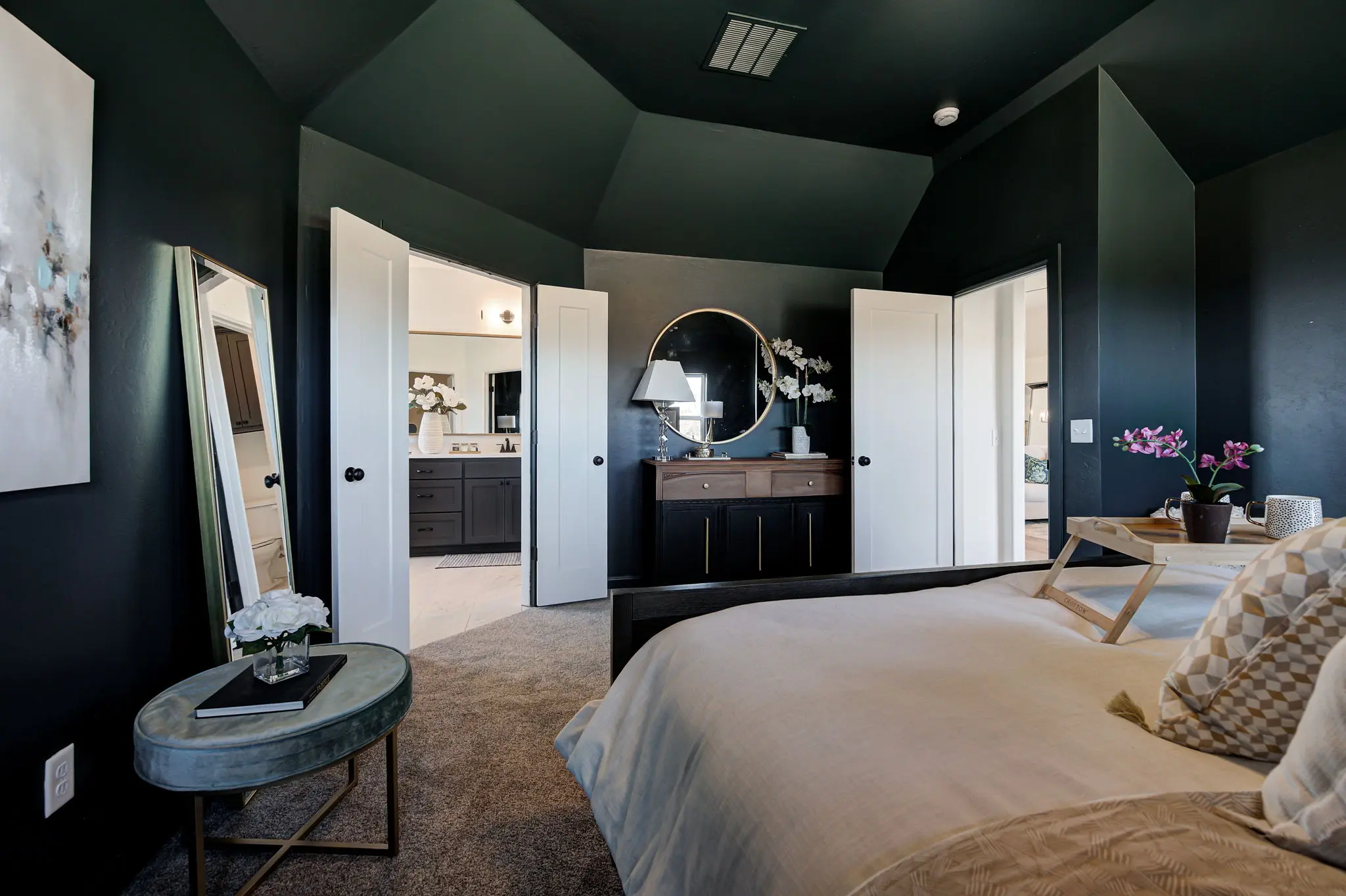 Example of Staged Boston floor plan - Features and Finishes may vary based on product availability