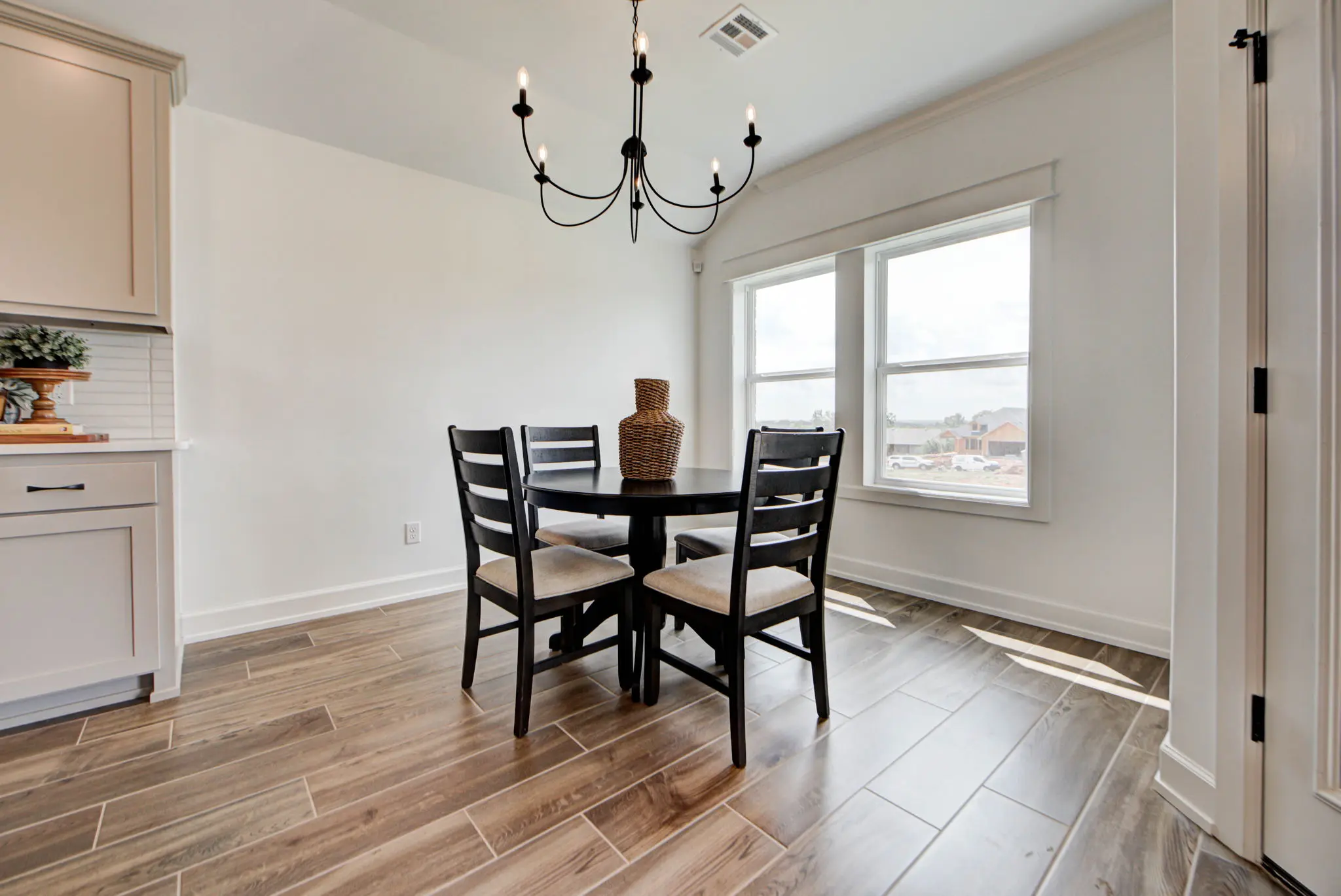 Plum Beach - Interior Photo 19