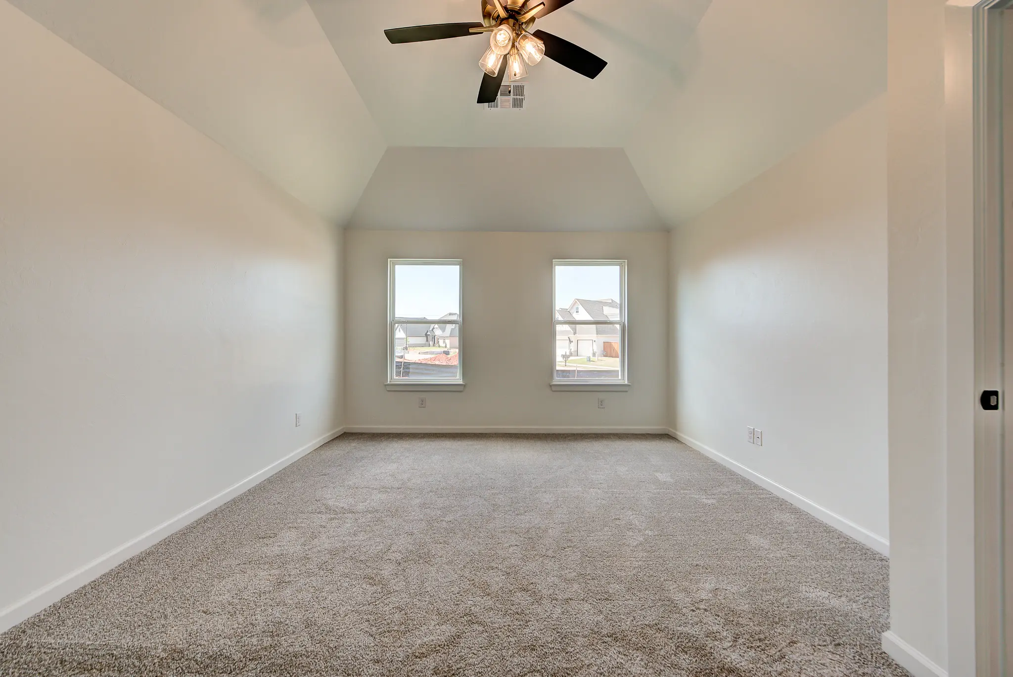 Fenwick - Interior Photo 16