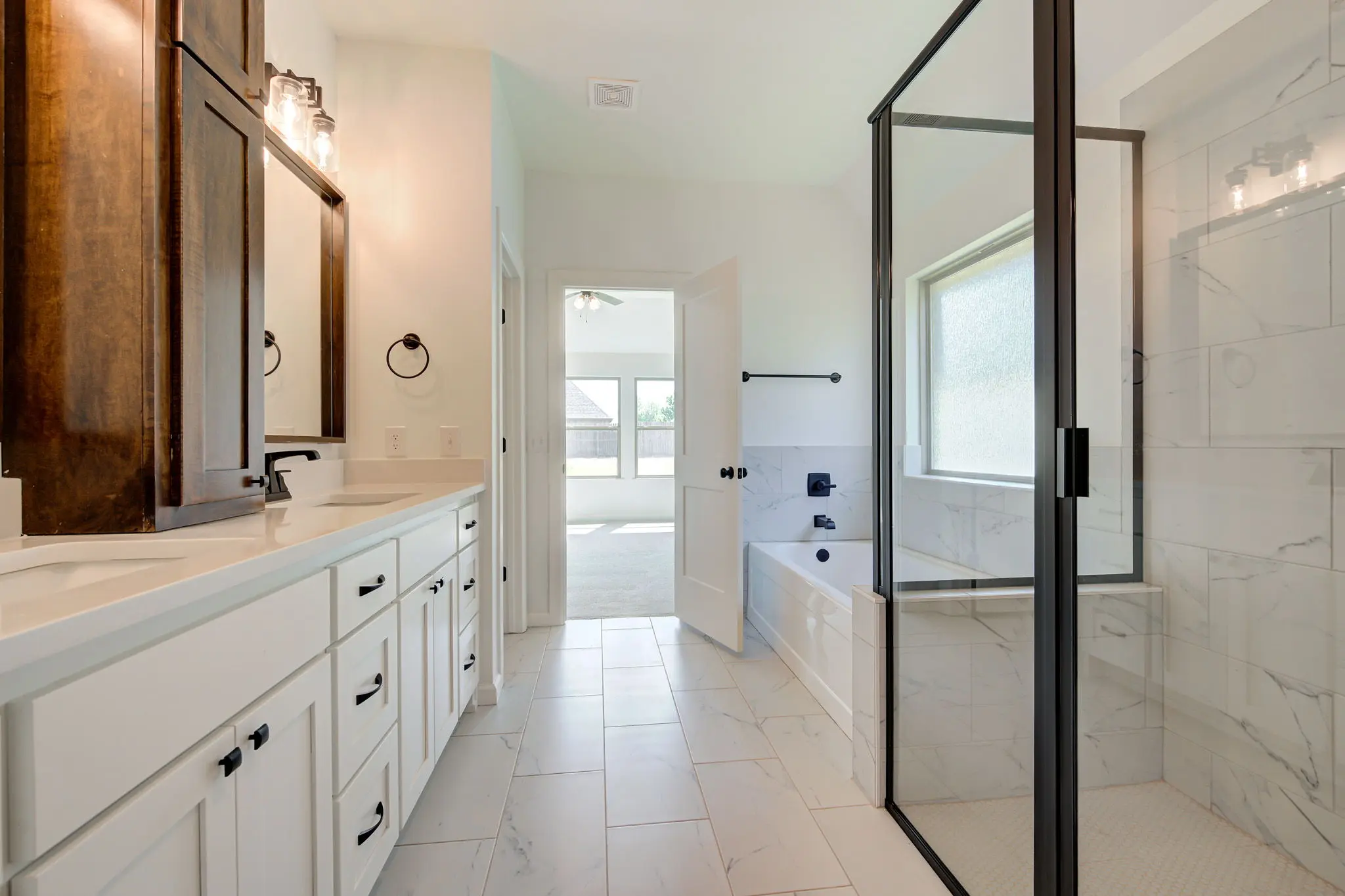 London - Interior Photo 20