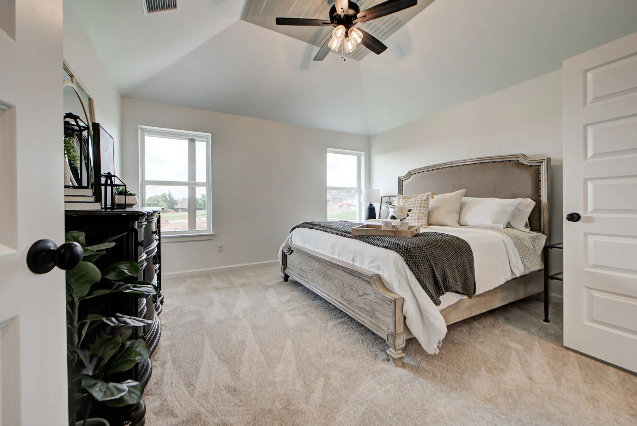 Plum Beach - Interior Photo 22