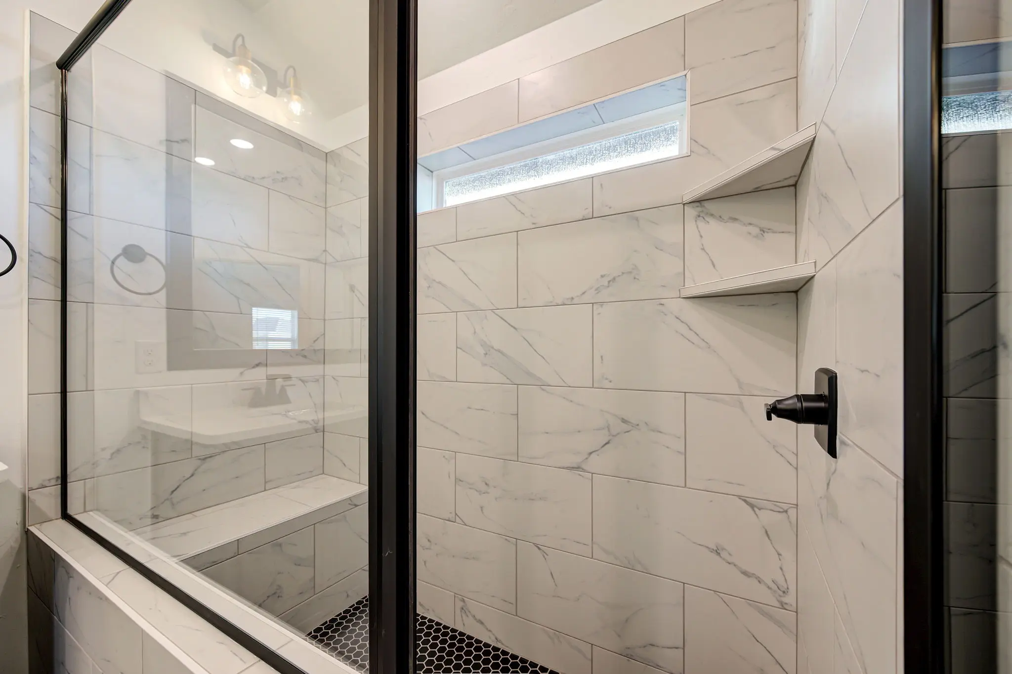 Boston - Interior Photo 26