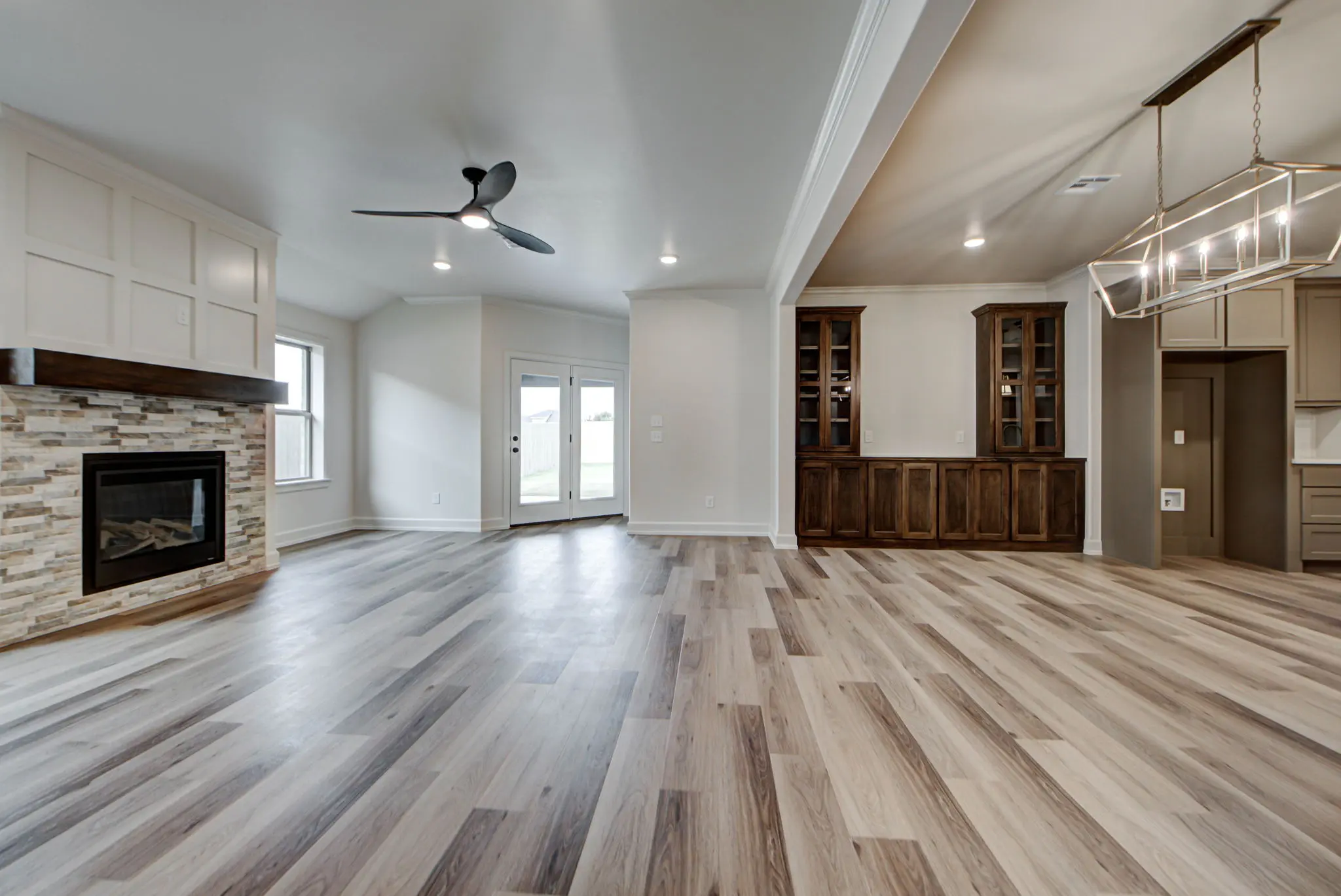 Marshall - Interior Photo 7