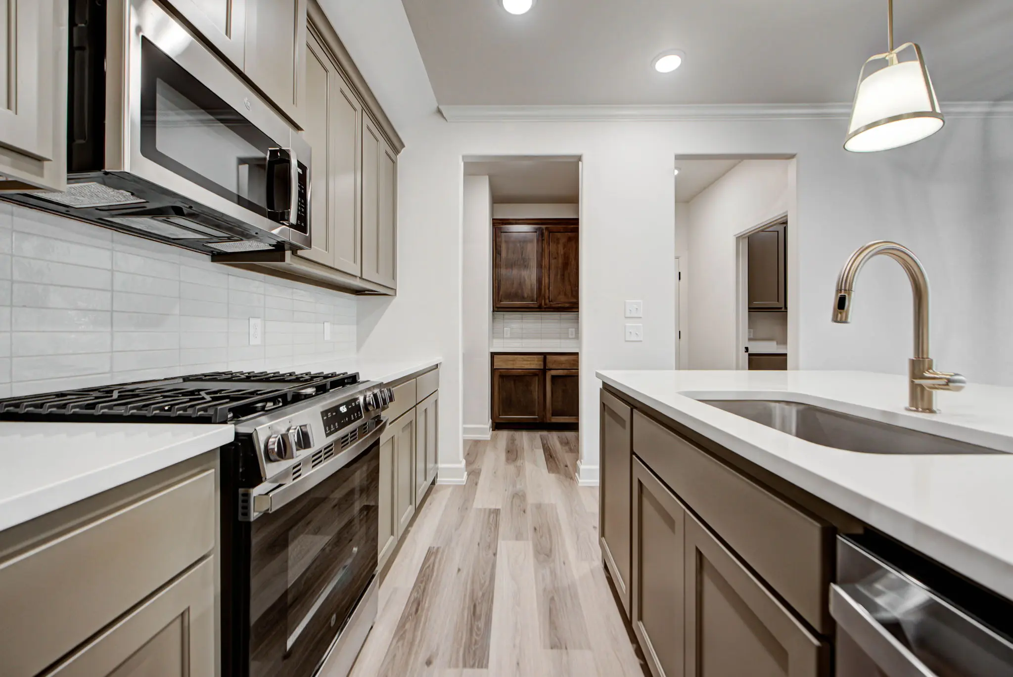 Marshall - Interior Photo 18