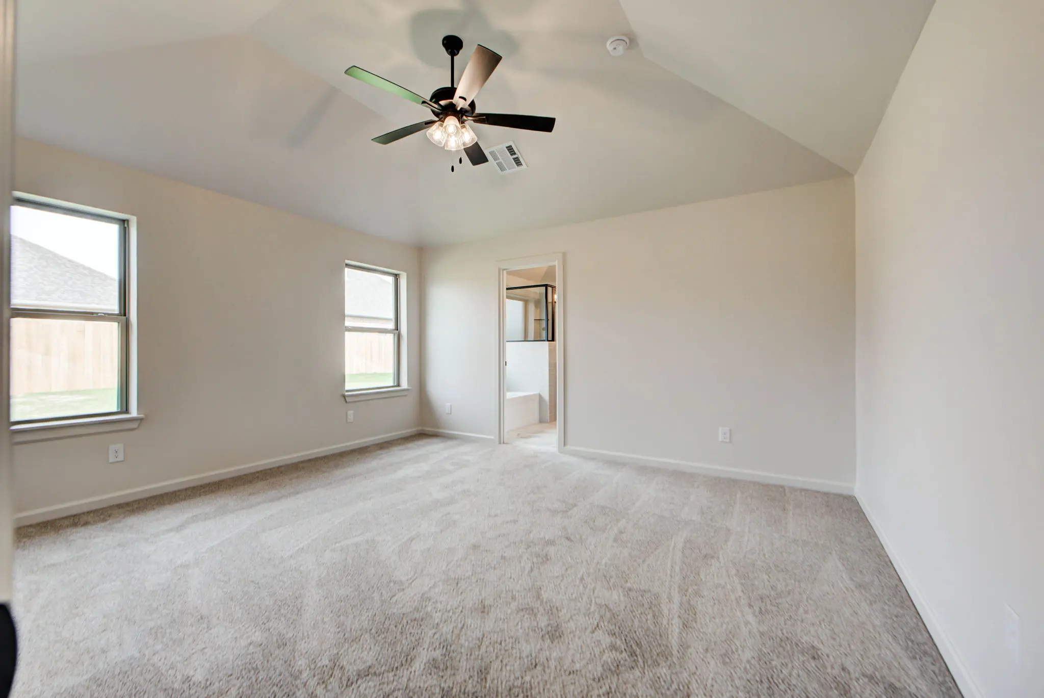 Marshall - Interior Photo 23