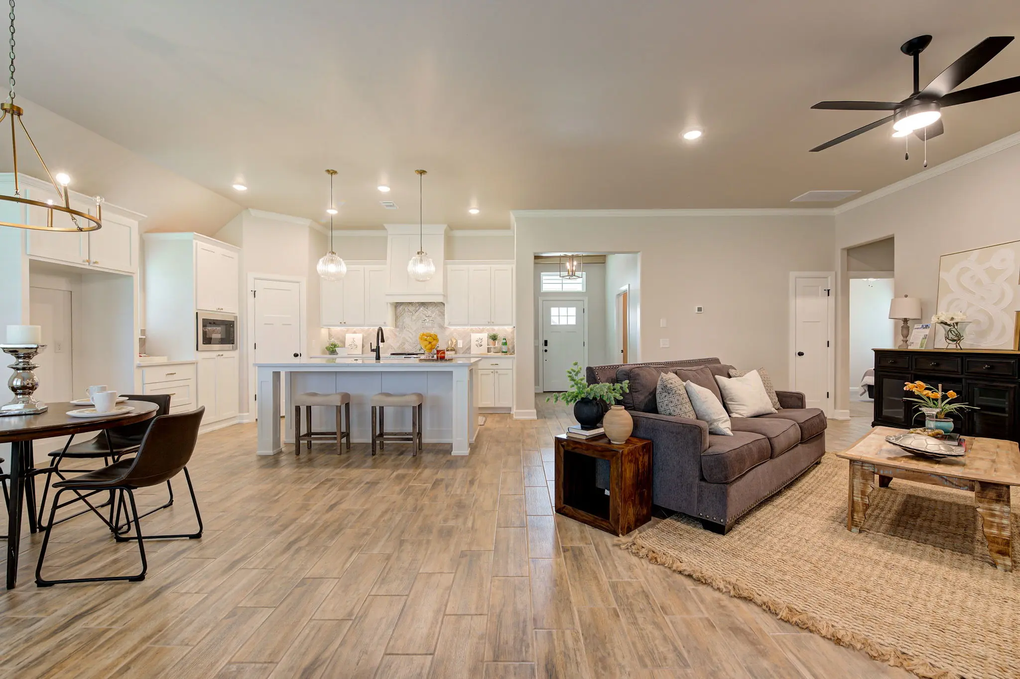 Bellevue I - Interior Photo 11