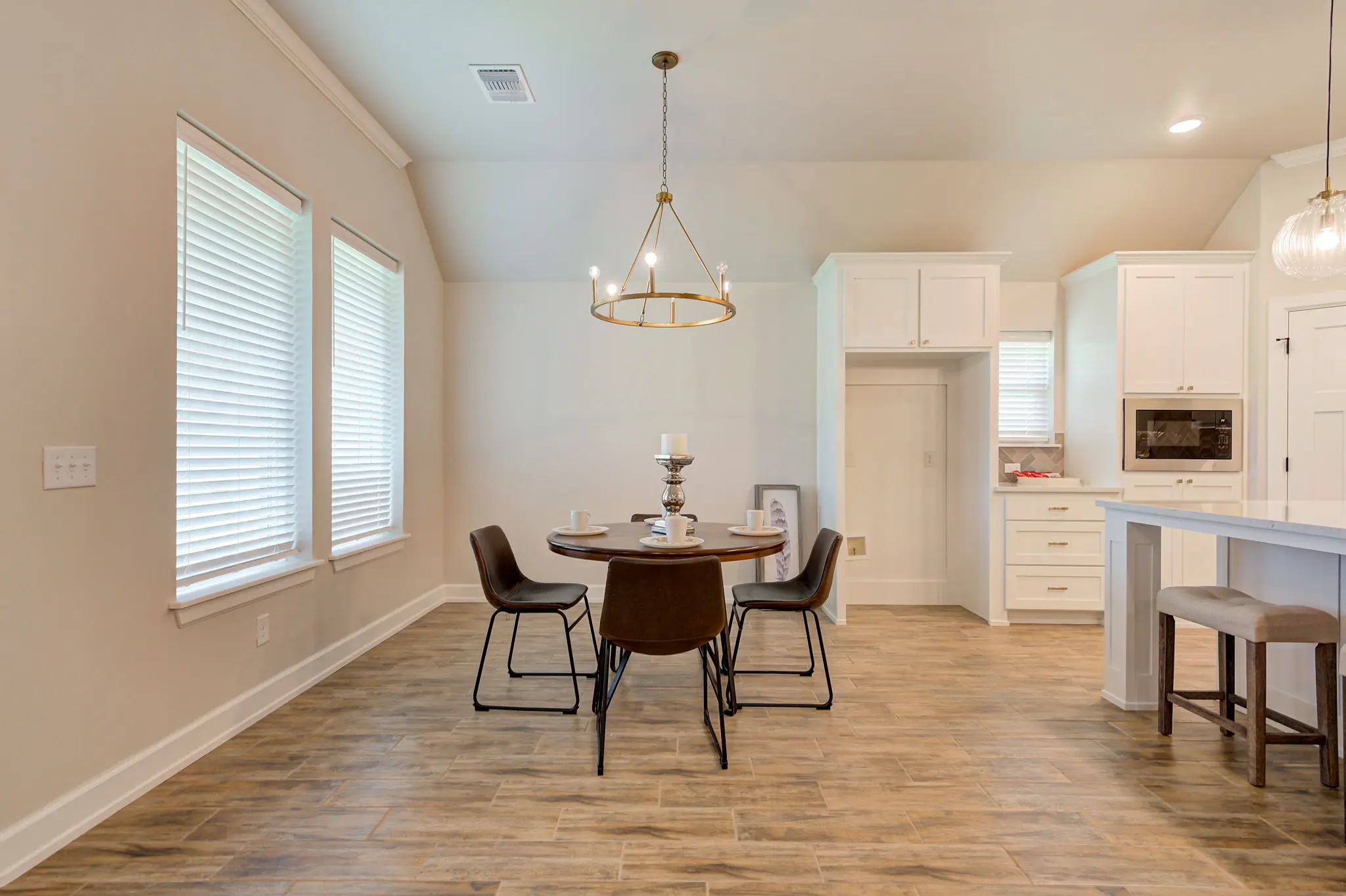 Bellevue I - Interior Photo 20