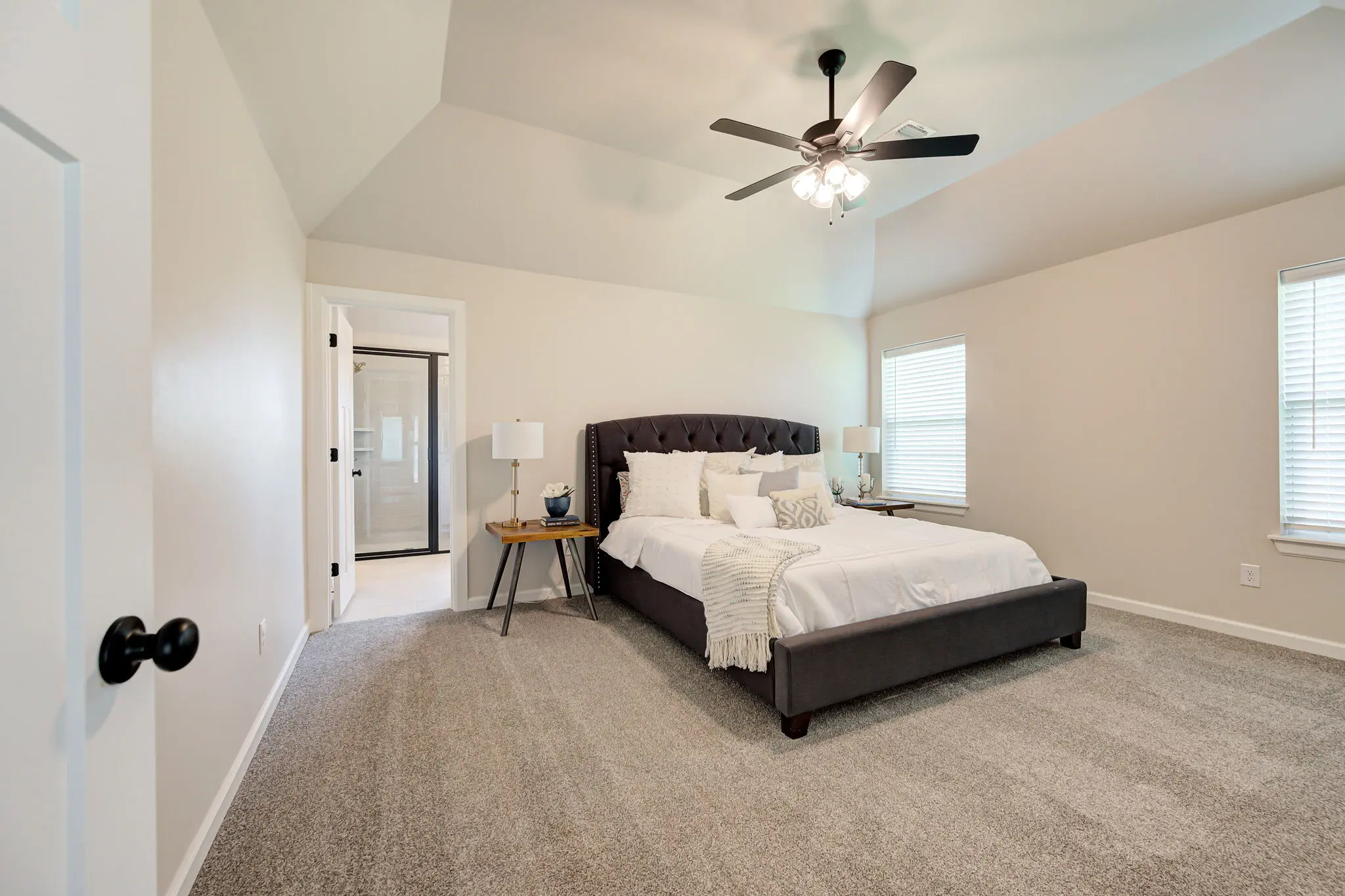 Bellevue I - Interior Photo 22