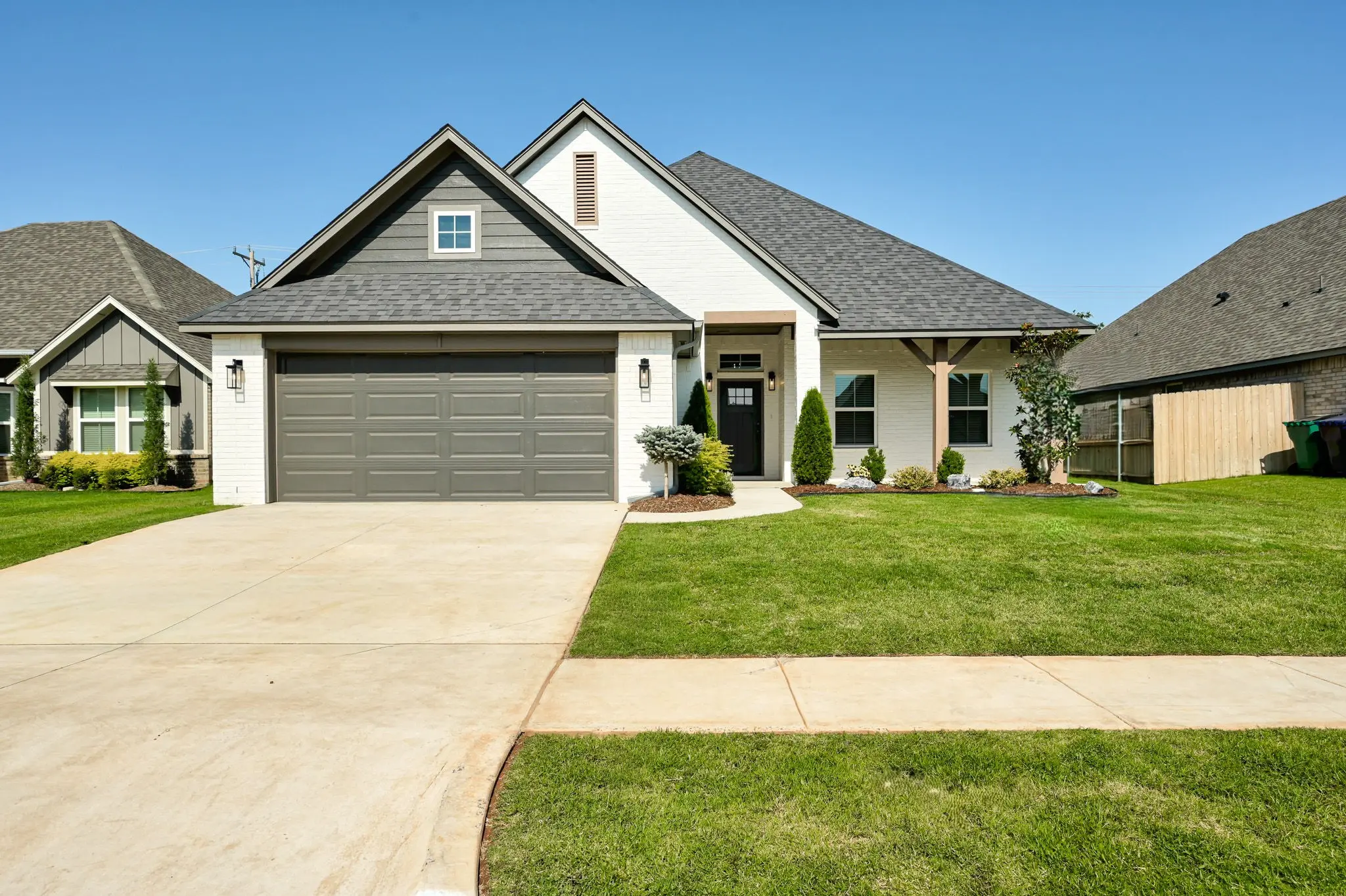 Example of Bellevue l floor plan - Features and Finishes may vary based on product availability