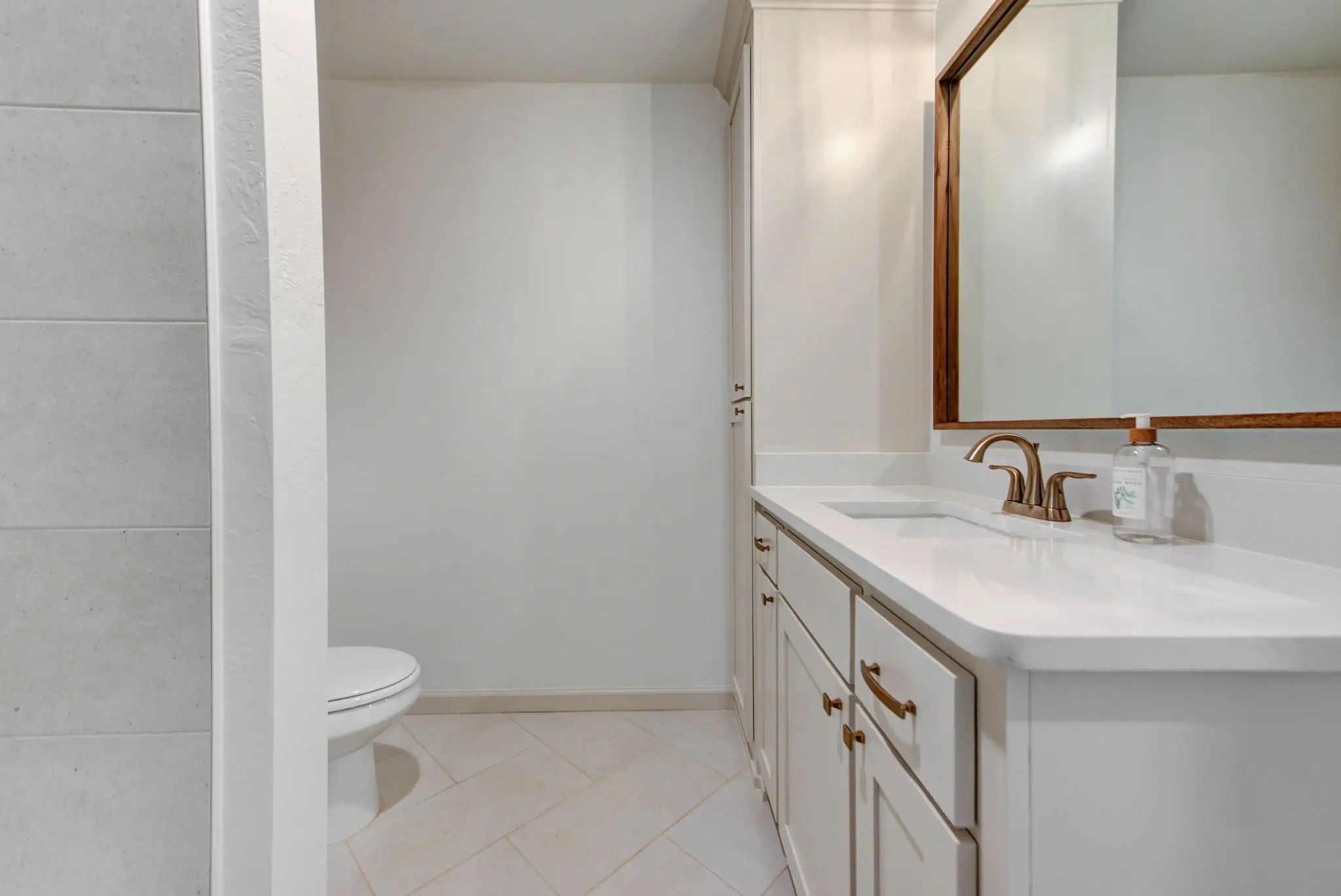 Example of staged Cherry Island floor plan - Features and Finishes may vary based on product availability