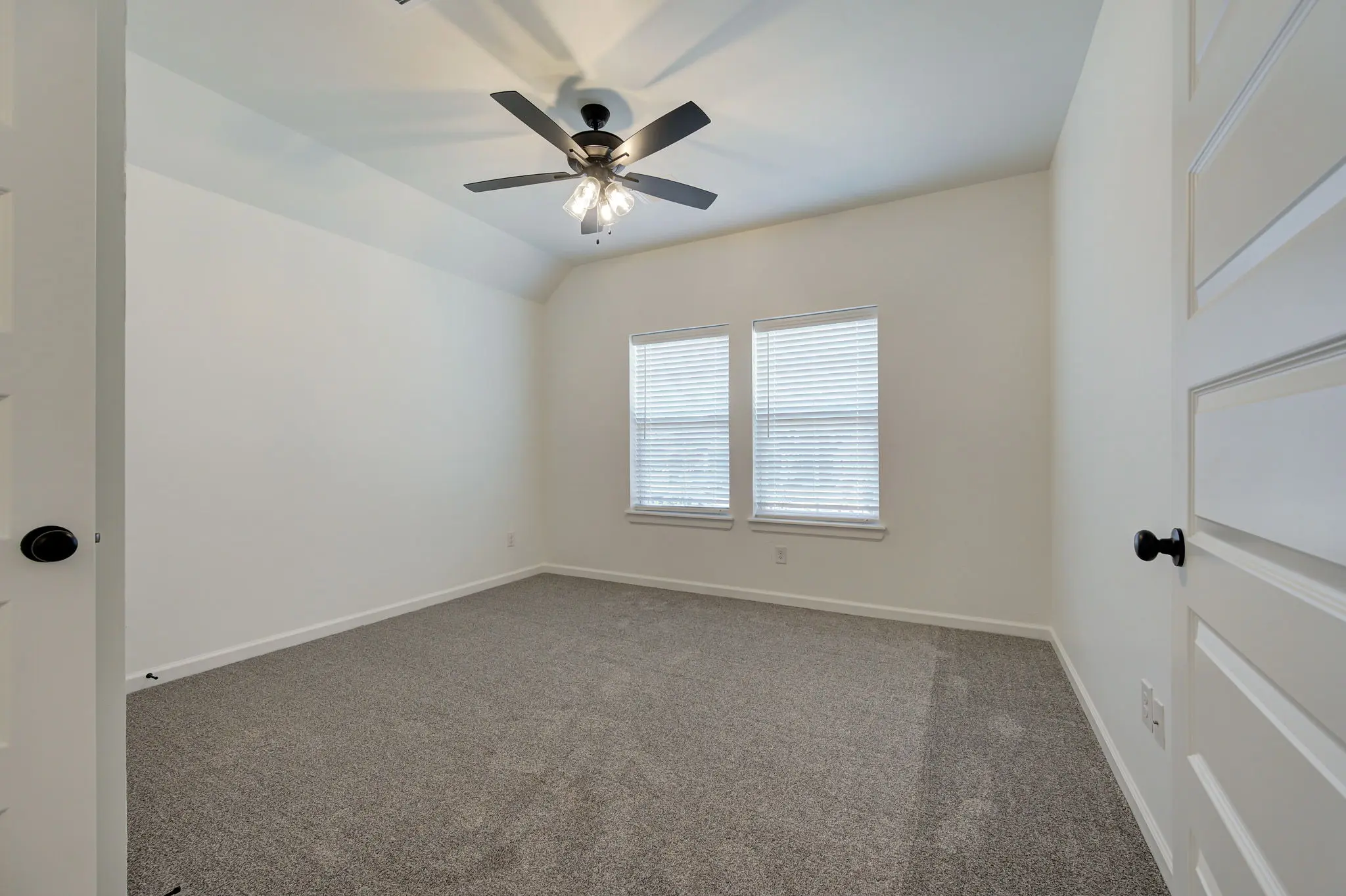 Boston - Interior Photo 30