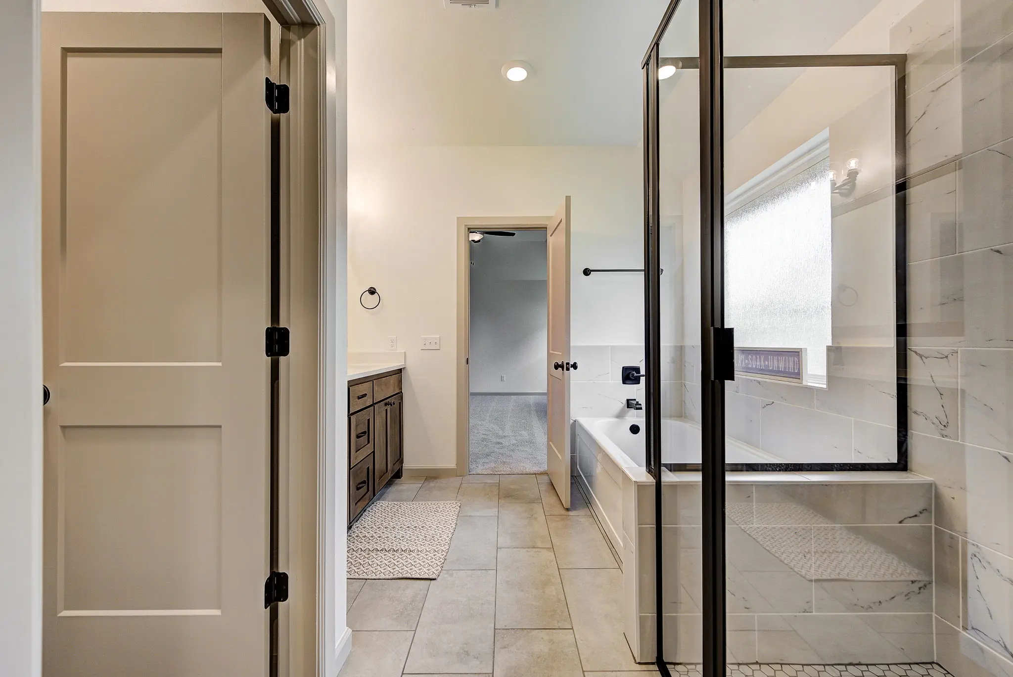 New Haven - Interior Photo 26