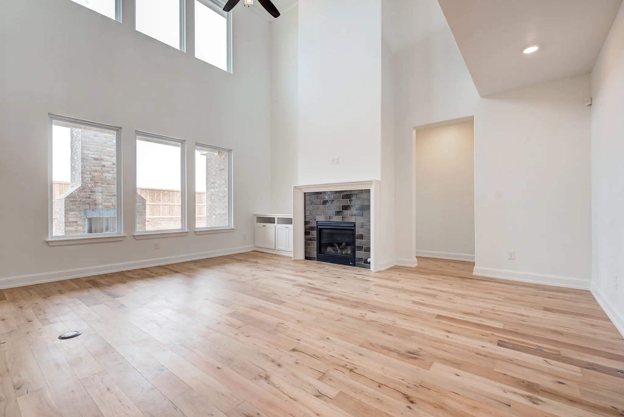 Windmill Point II - Interior Photo 16