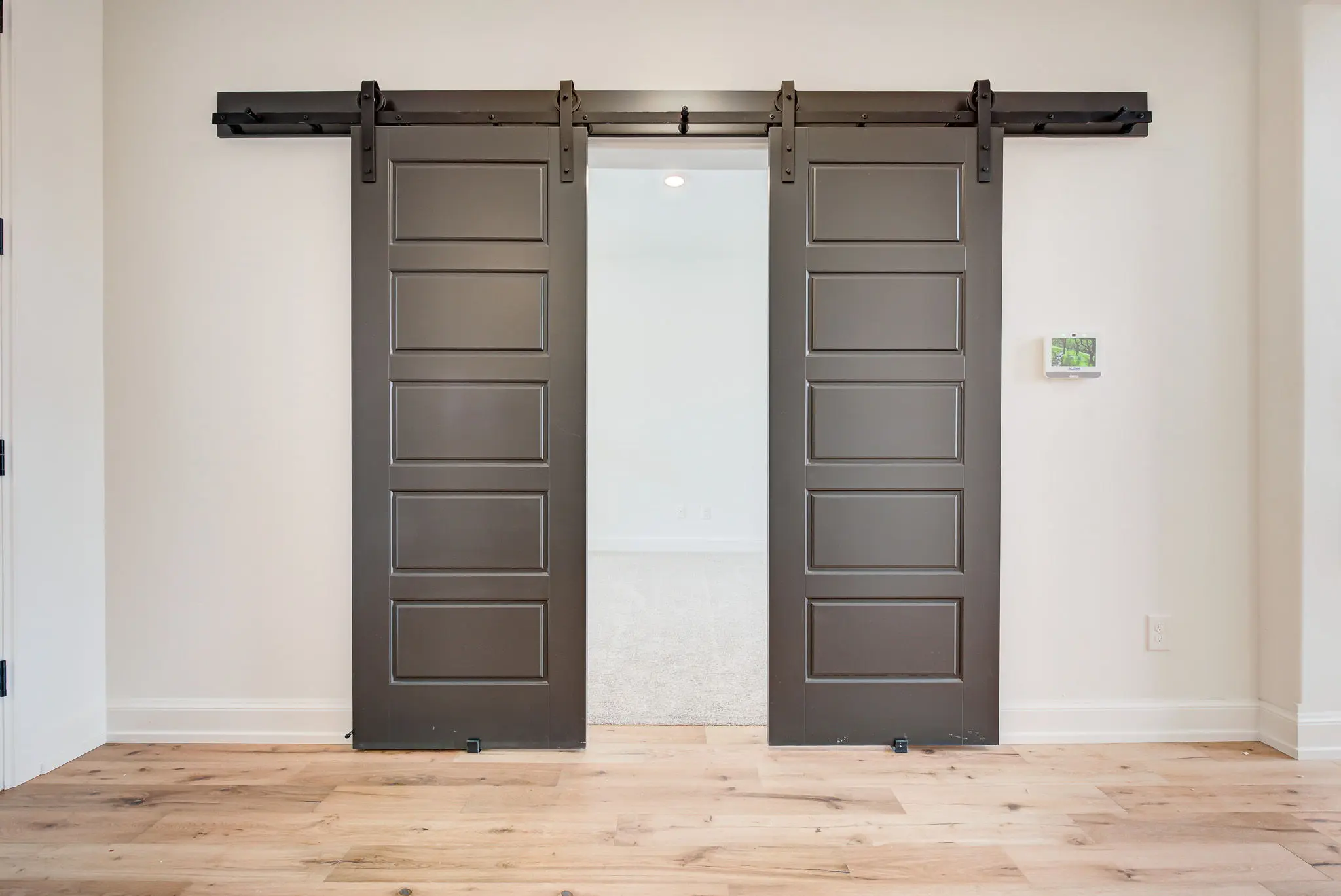 Windmill Point II - Interior Photo 22