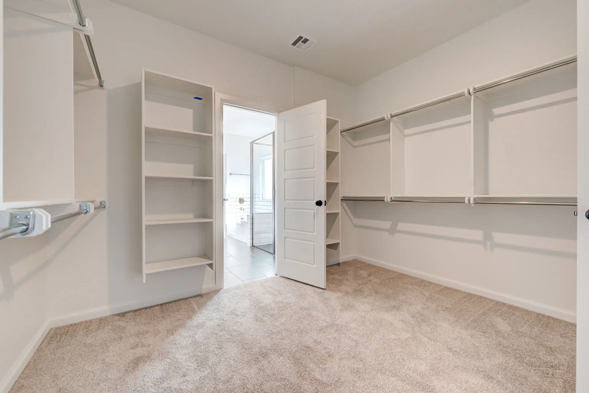 Windmill Point II - Interior Photo 21