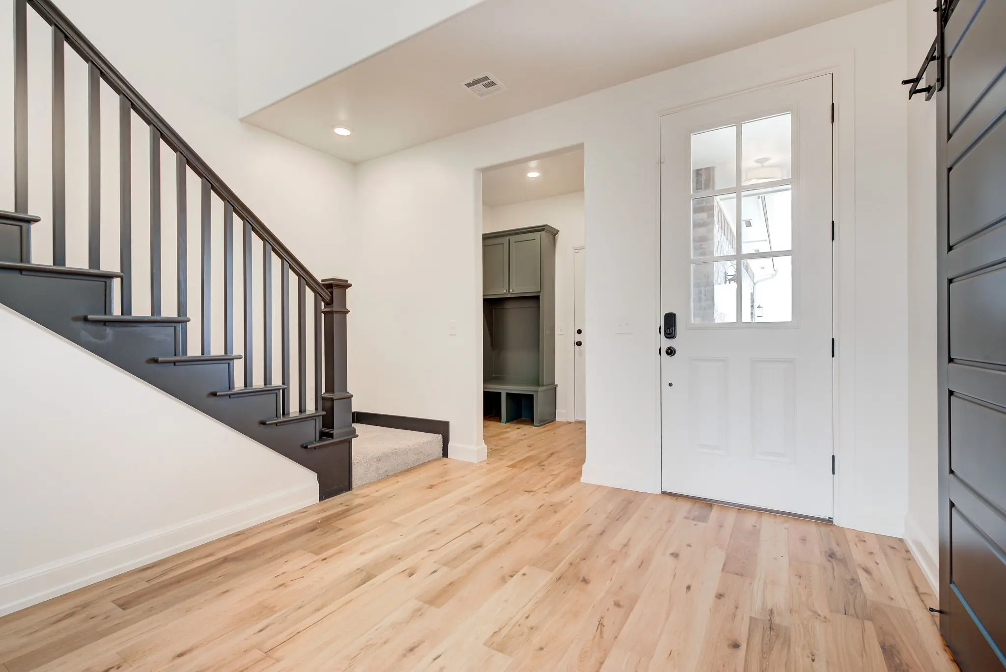 Windmill Point II - Interior Photo 25