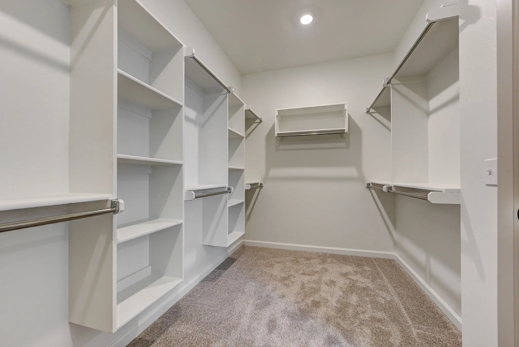 New Haven - Interior Photo 27