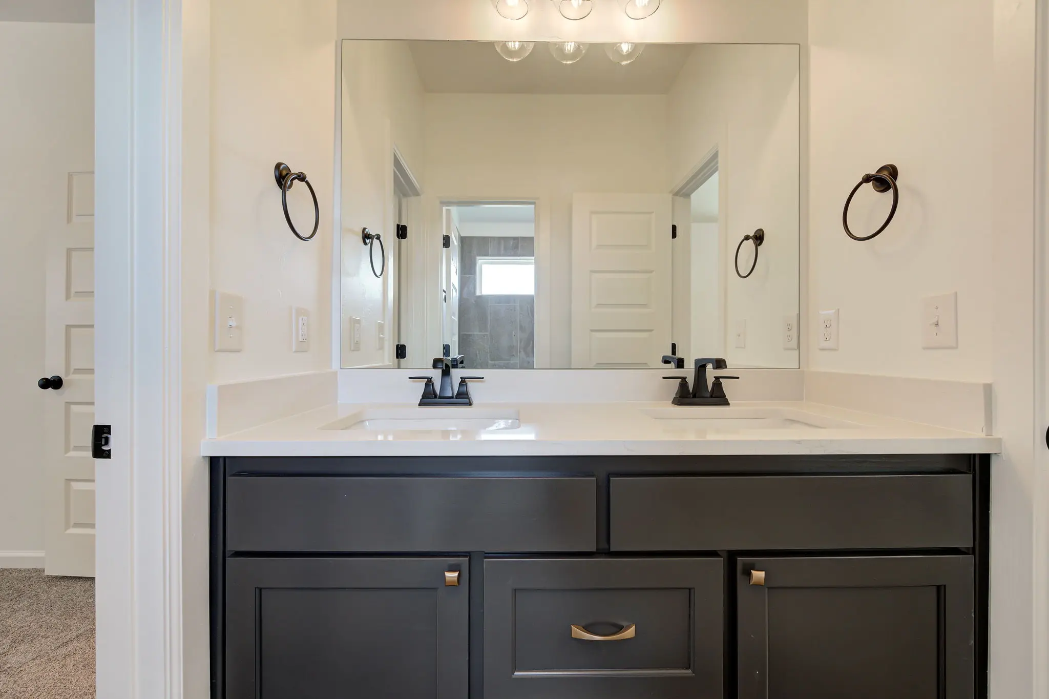 Boston - Interior Photo 33