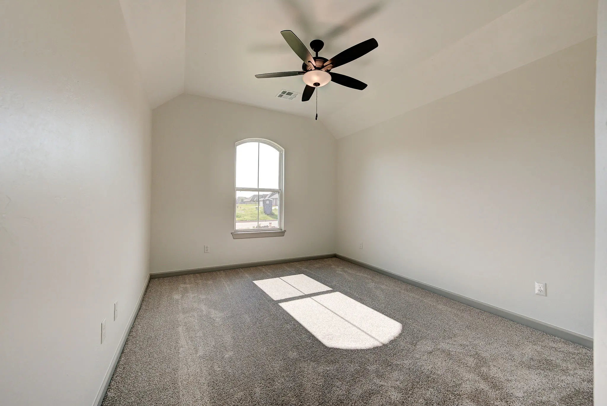New Haven - Interior Photo 36