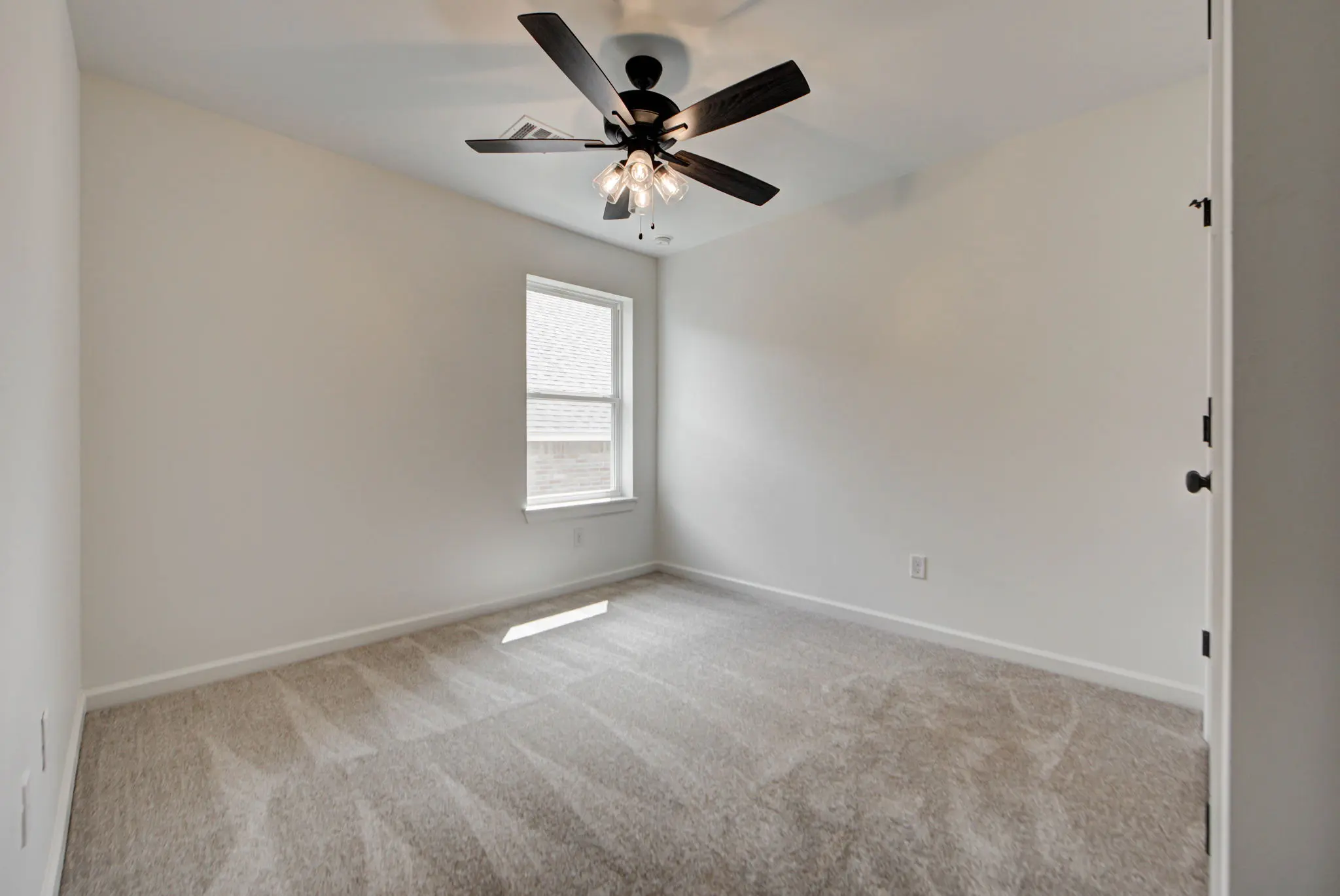 Plum Beach - Interior Photo 35