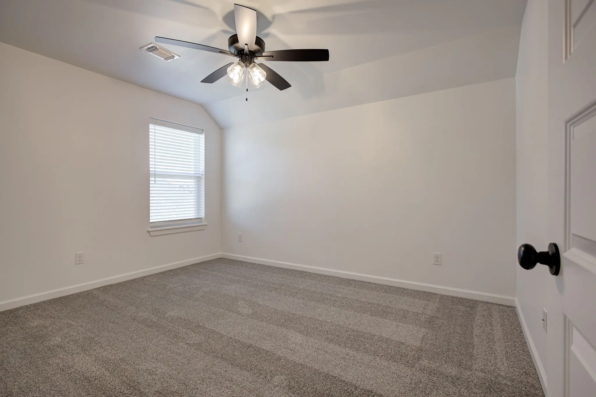 Example of Newport floor plan - Features and Finishes may vary based on product availability