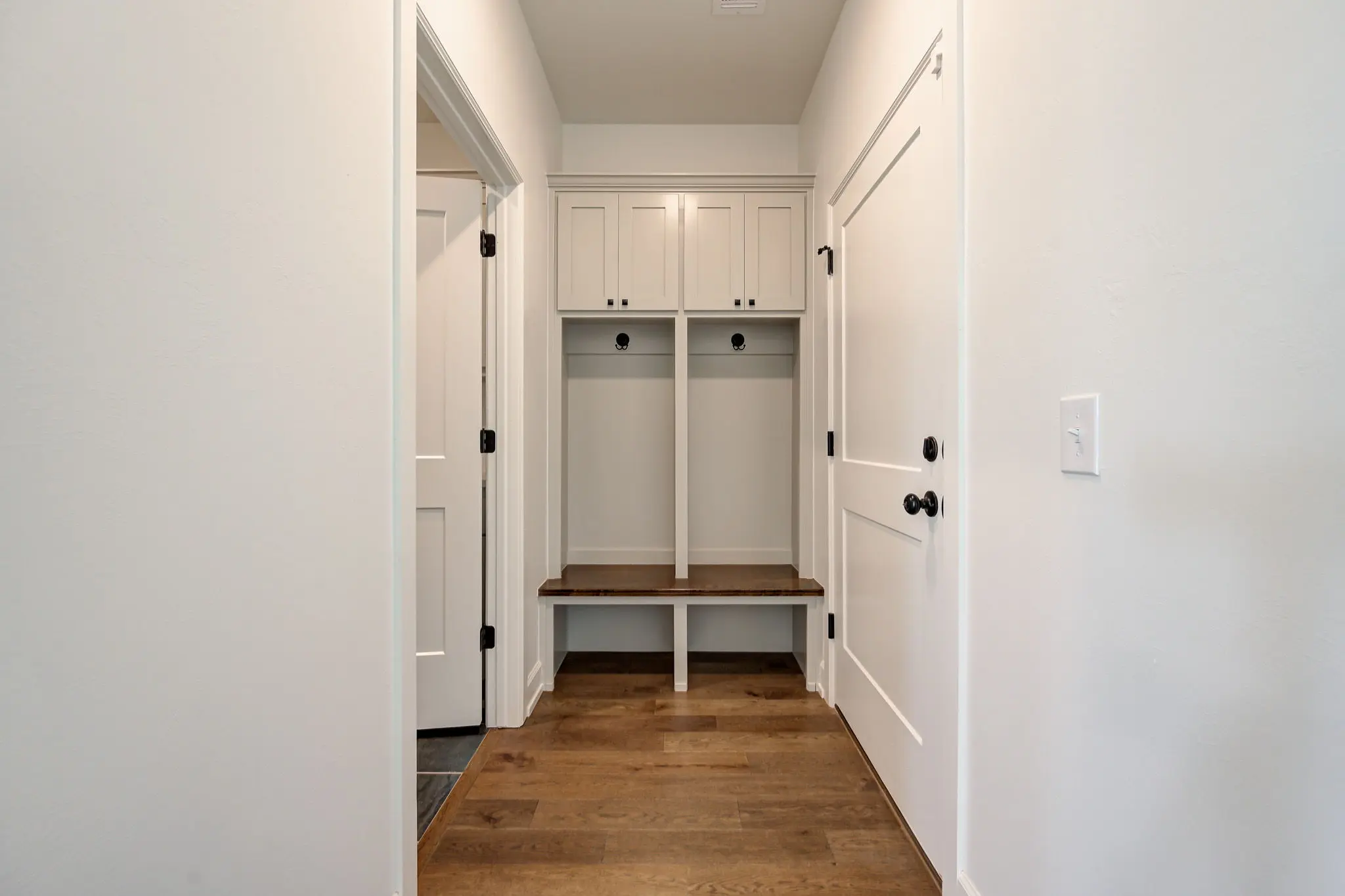 Example of London floor plan - Features and Finishes may vary based on product availability