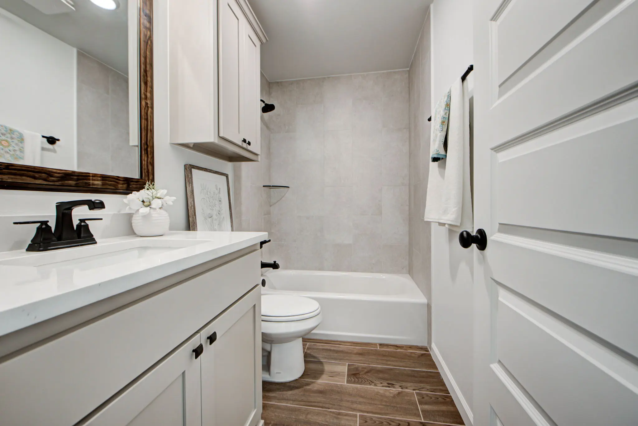 Plum Beach - Interior Photo 31