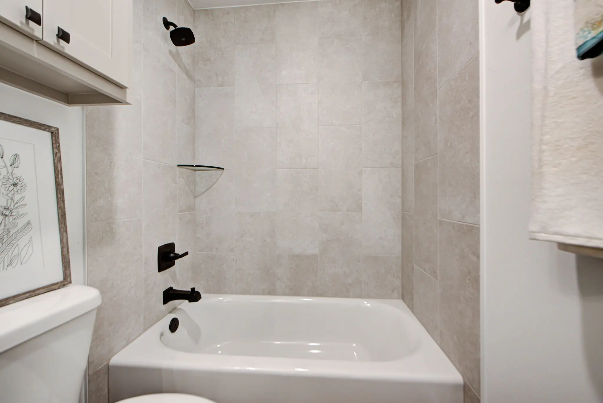 Plum Beach - Interior Photo 33