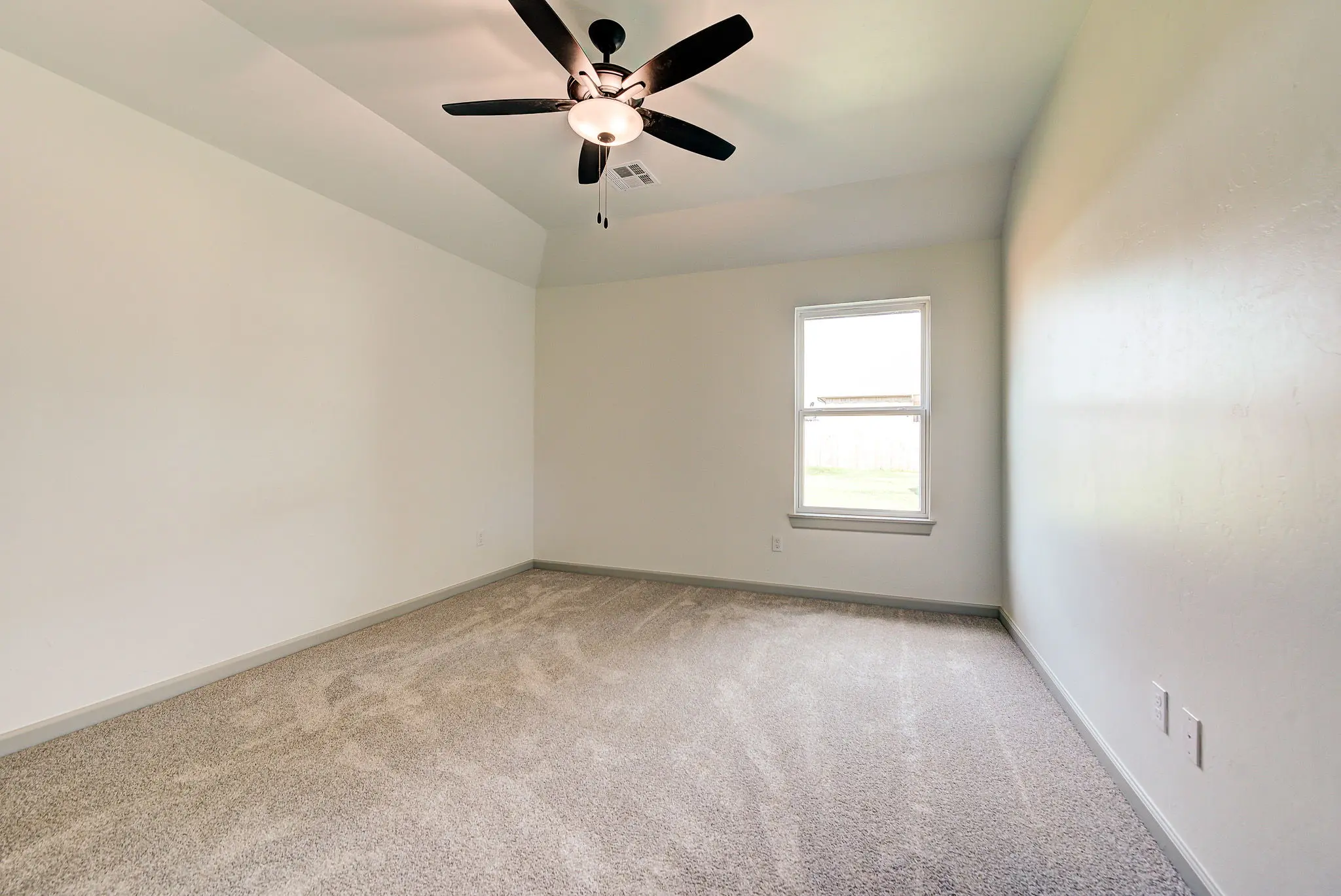 New Haven - Interior Photo 31