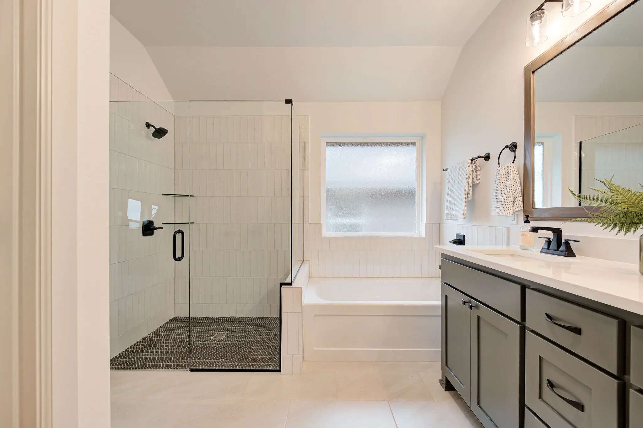 Point Sur - Interior Photo 22