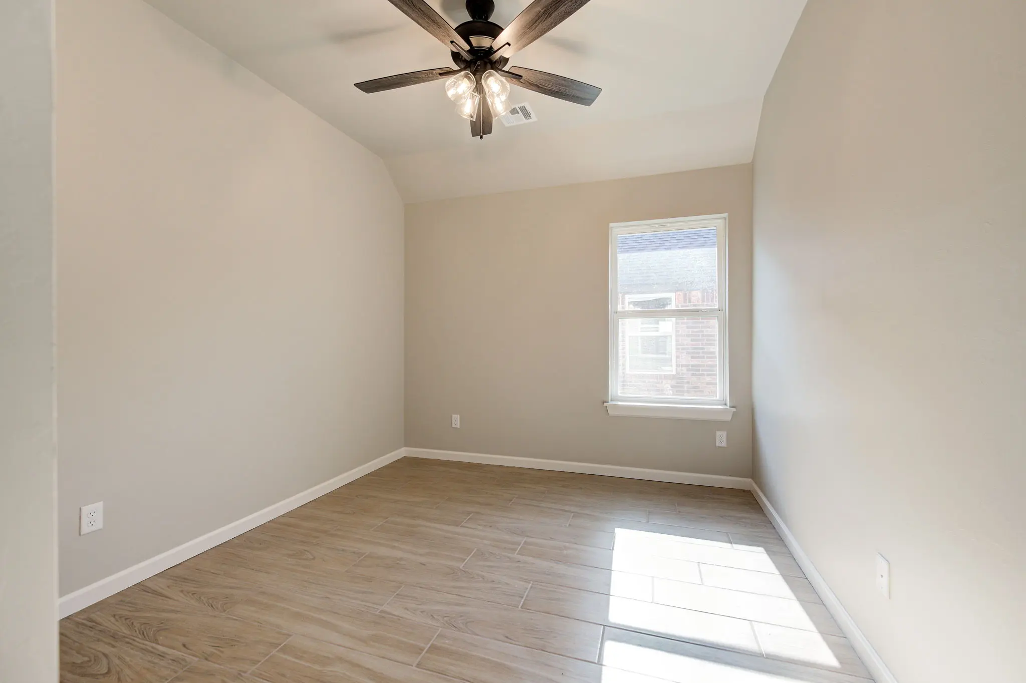 Concord I - Interior Photo 34