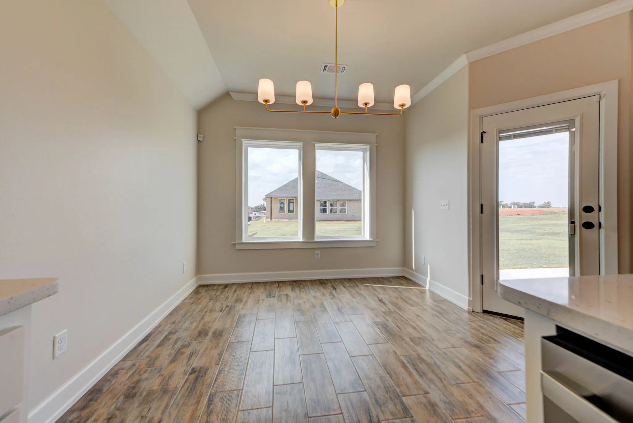 Plum Beach - Interior Photo 10