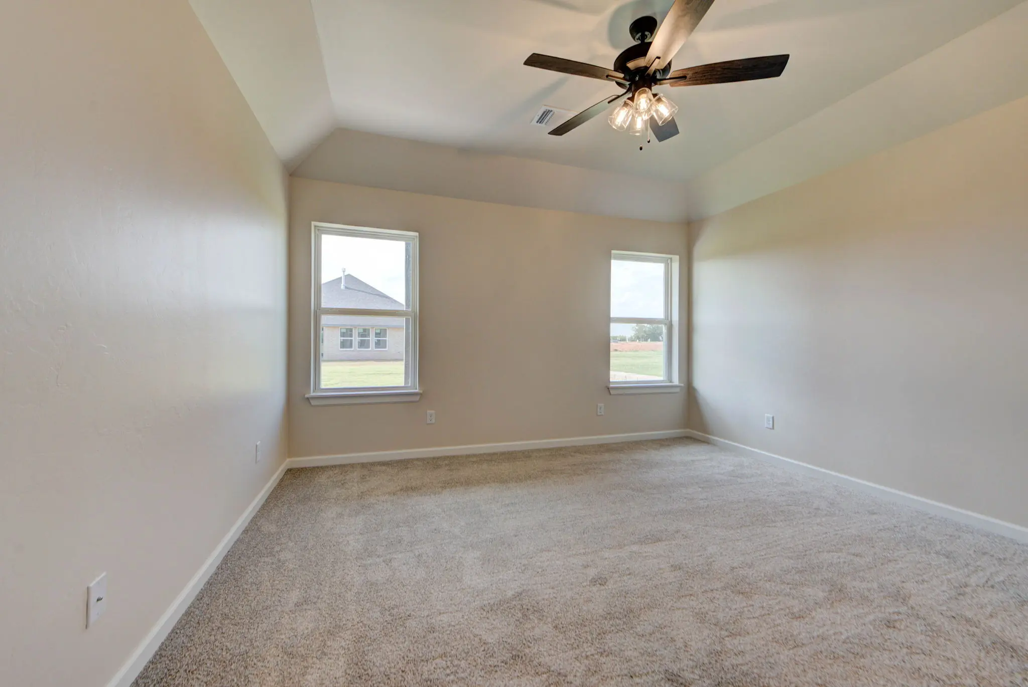 Plum Beach - Interior Photo 13