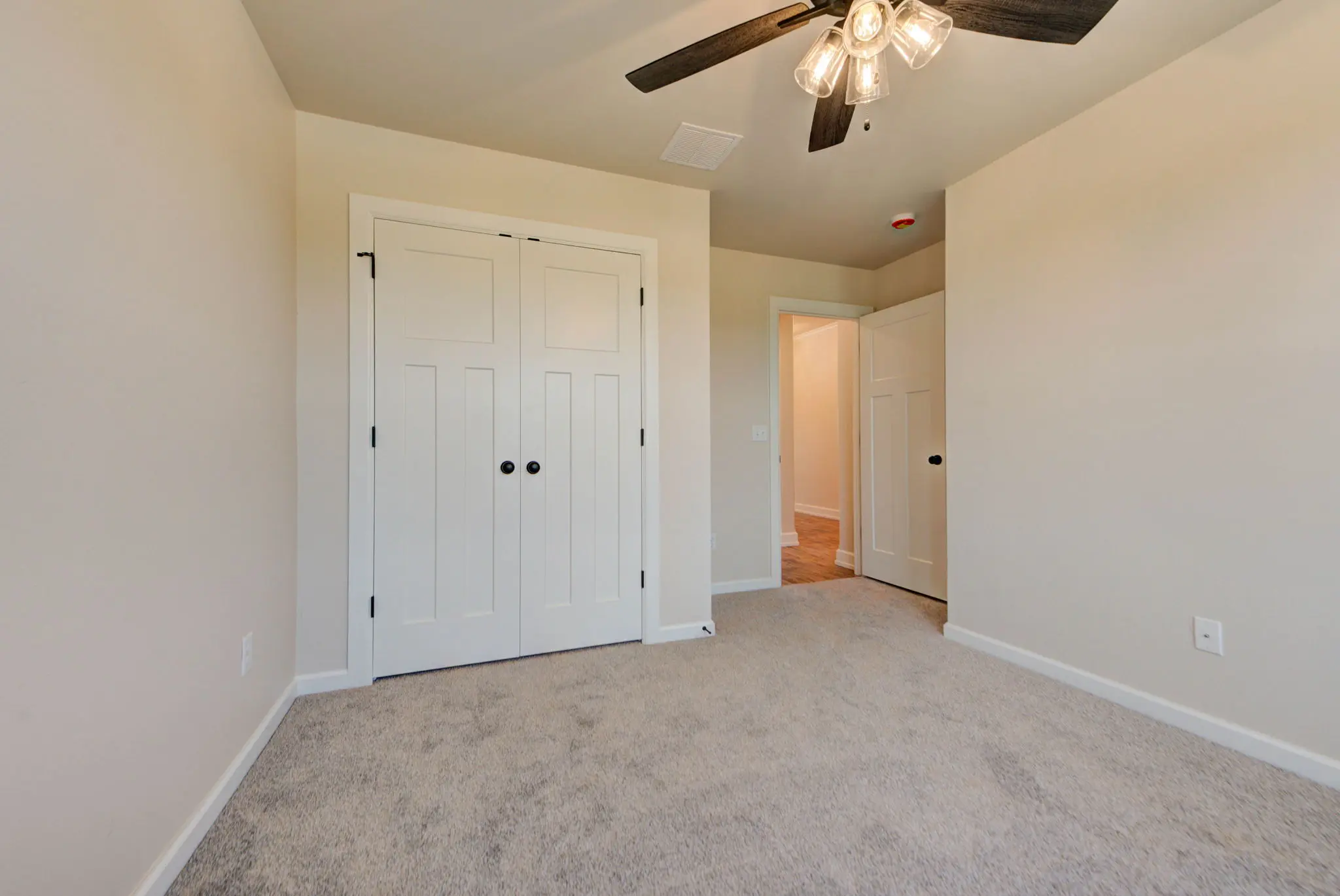 Plum Beach - Interior Photo 21