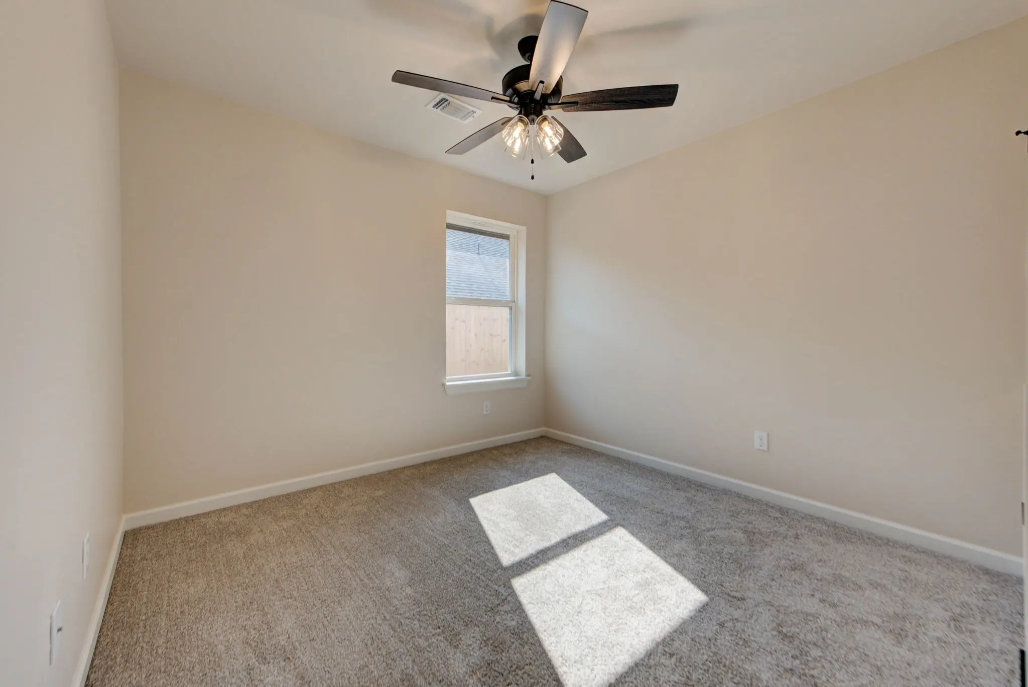 Plum Beach - Interior Photo 23