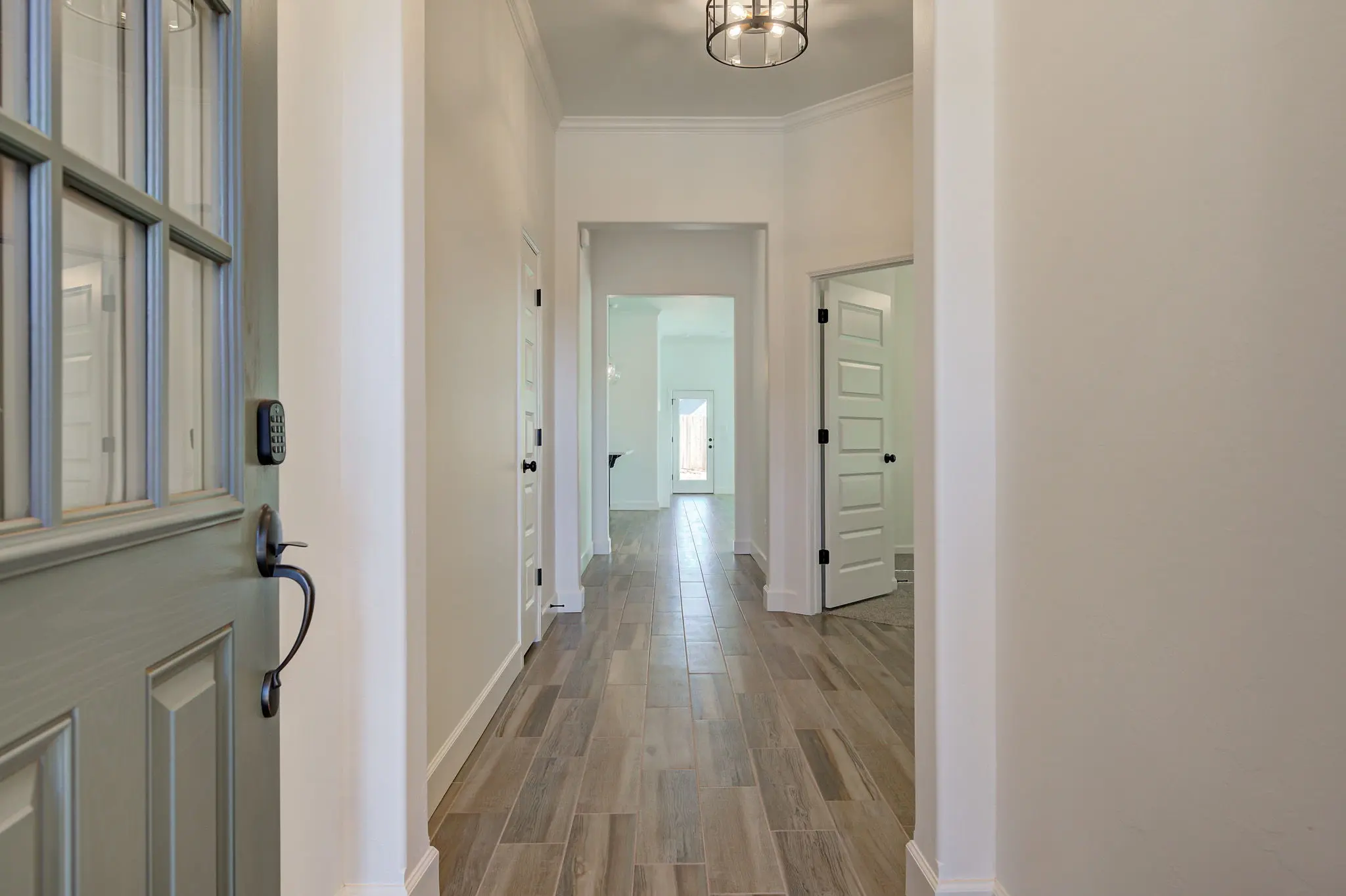 Boston - Interior Photo 3