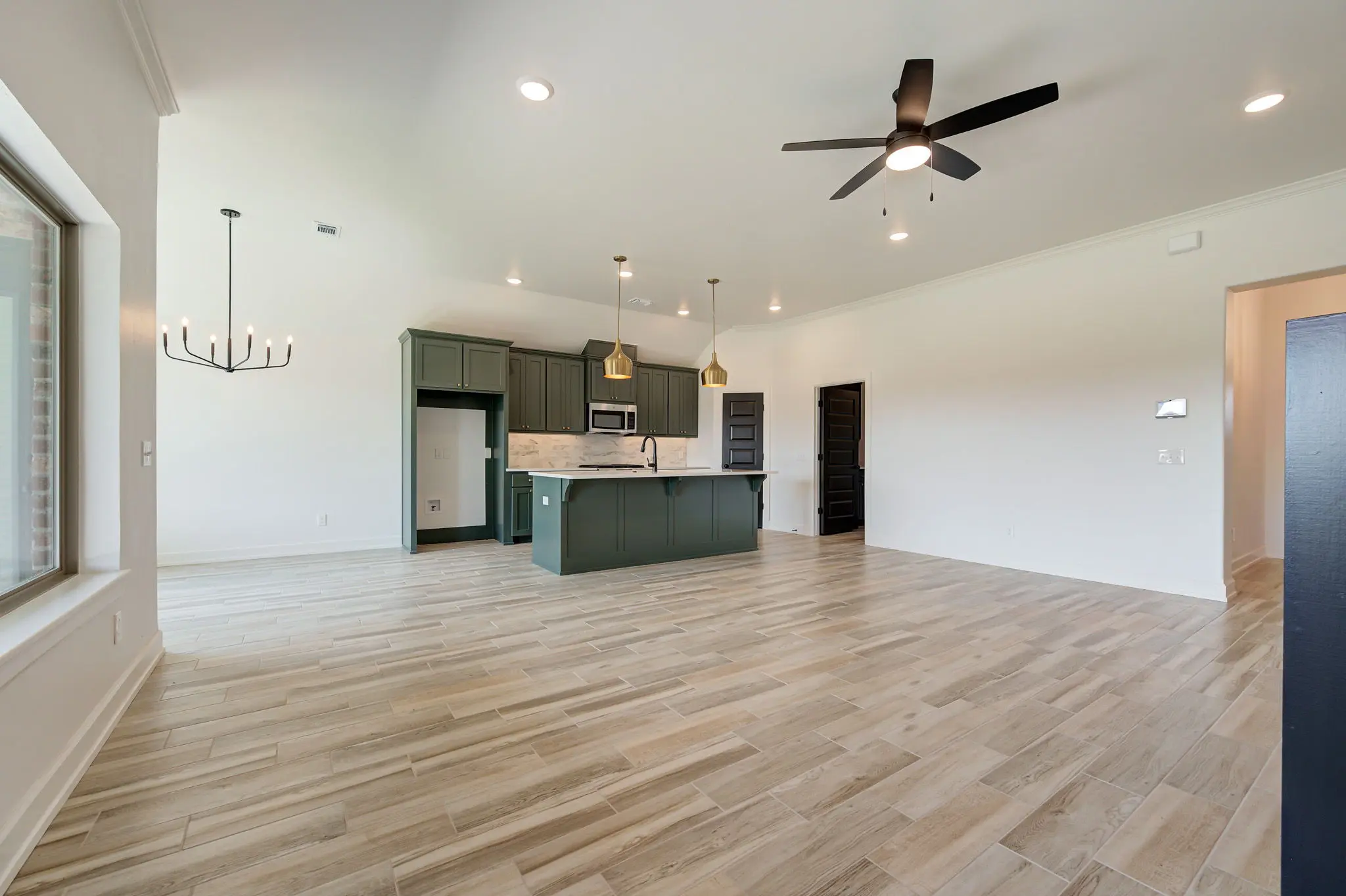 Example of Amelia Floor Plan - Features and Finishes may vary based on product availability