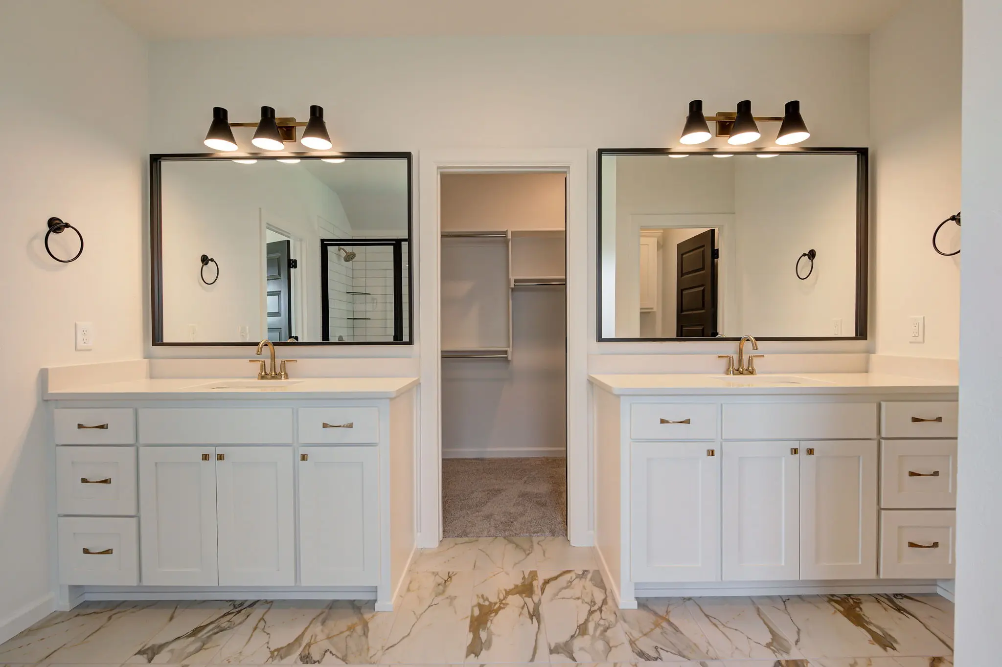 Example of Amelia Floor Plan - Features and Finishes may vary based on product availability