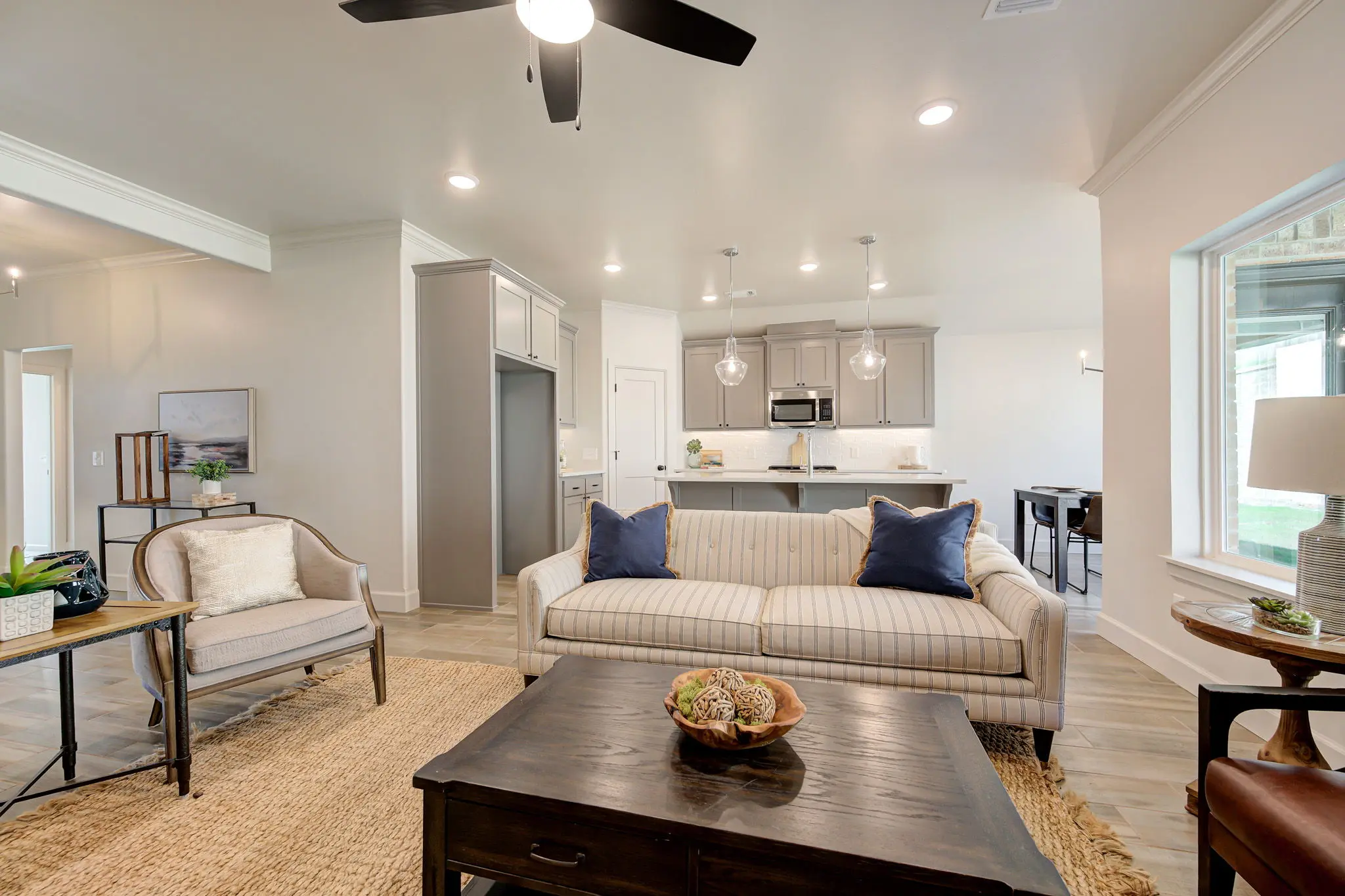 Rockland - Interior Photo 14