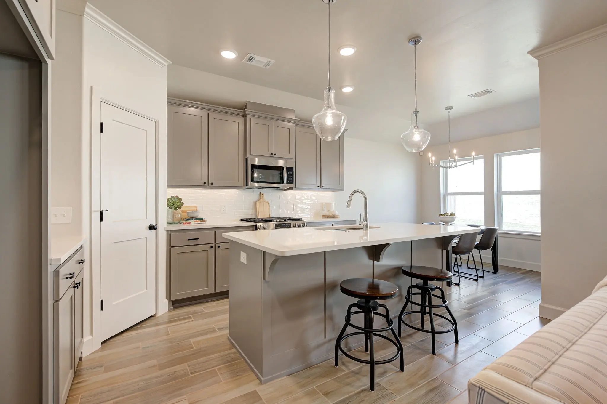 Rockland - Interior Photo 16