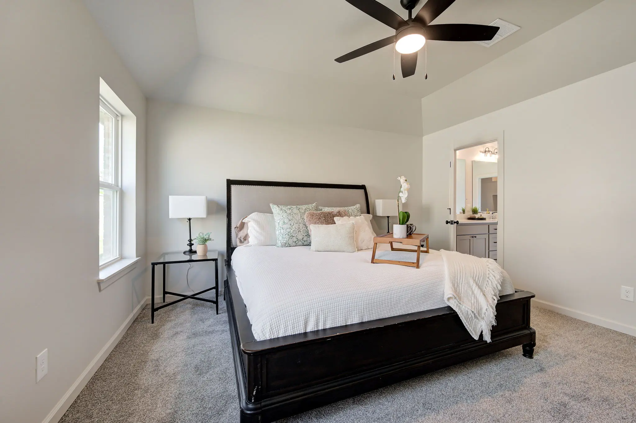 Rockland - Interior Photo 23