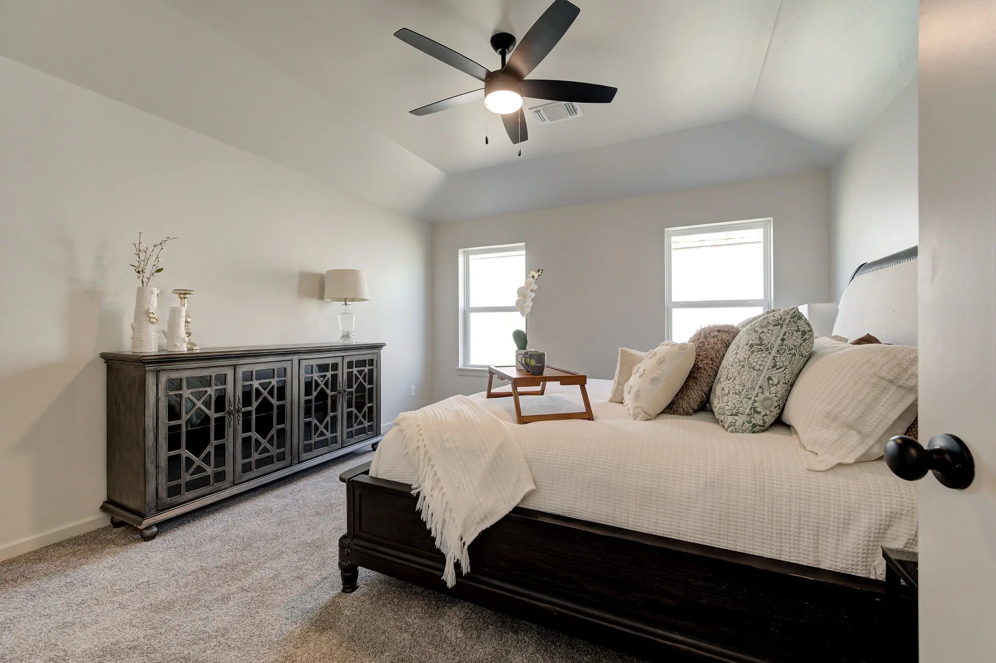 Rockland - Interior Photo 24