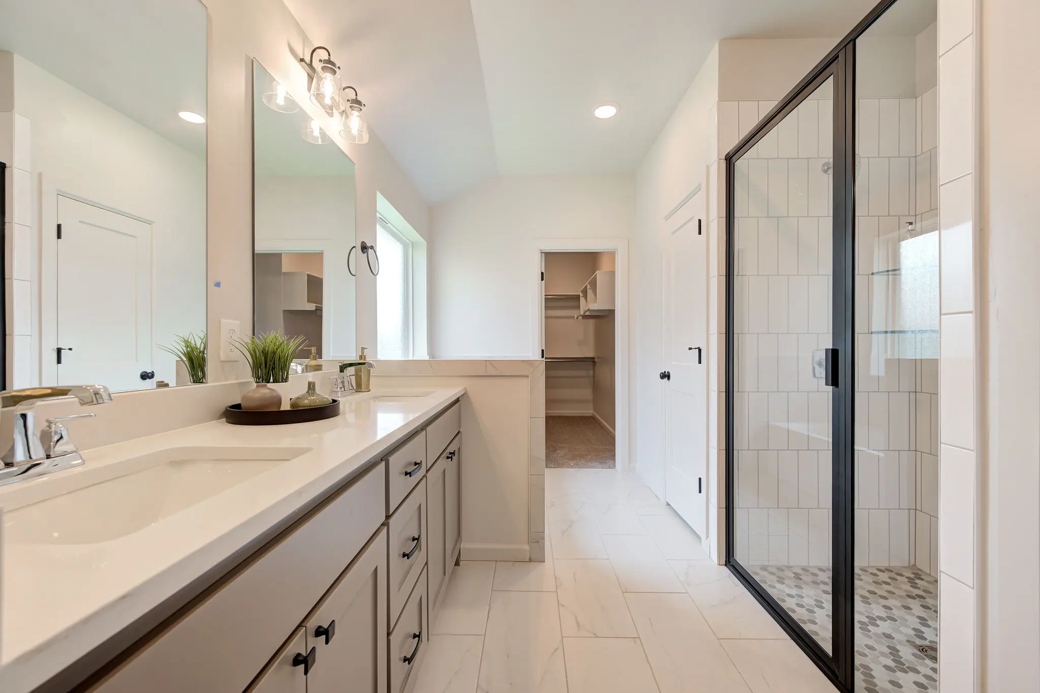 Rockland - Interior Photo 25