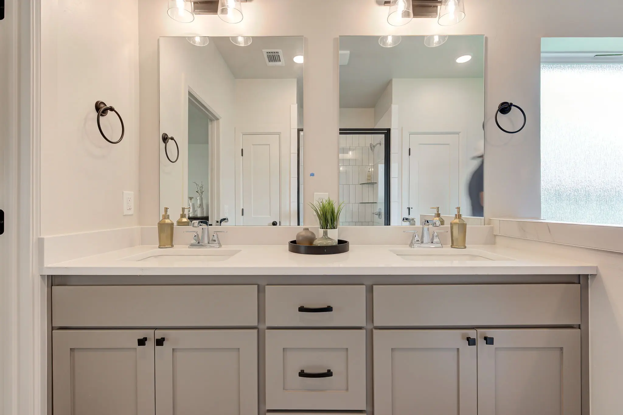 Rockland - Interior Photo 26
