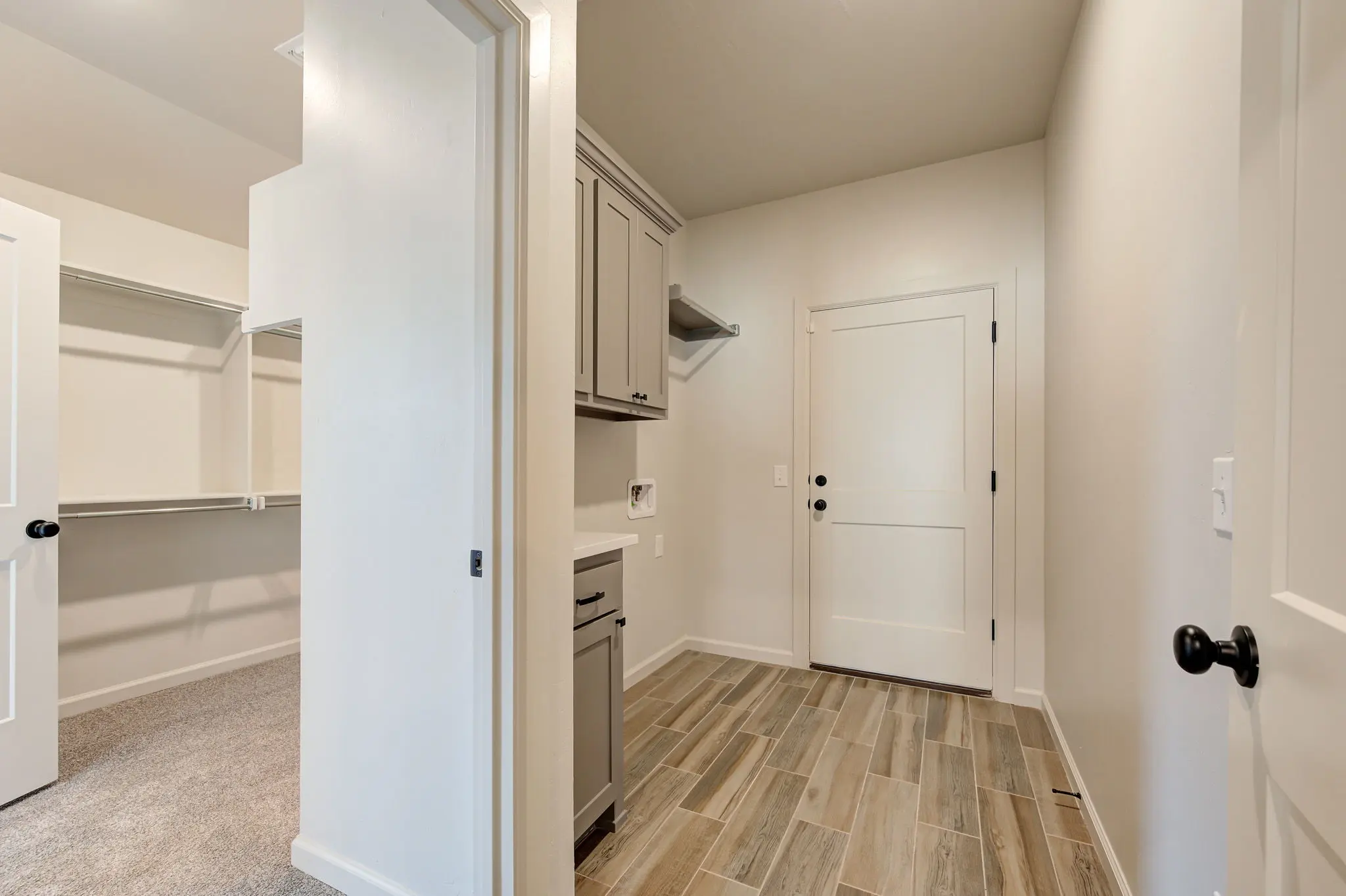 Rockland - Interior Photo 31