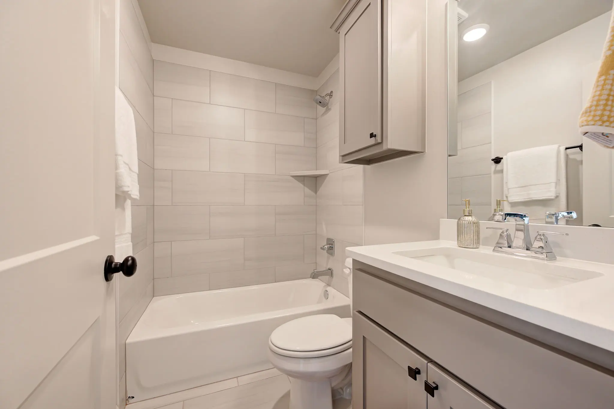 Rockland - Interior Photo 35