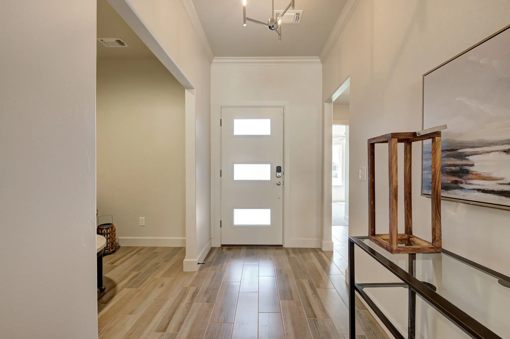 Rockland - Interior Photo 6