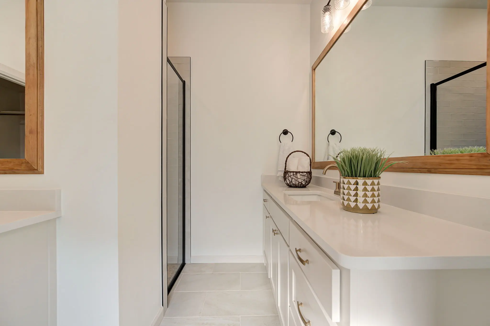 Example of Montauk floor plan - Features and Finishes may vary based on product availability