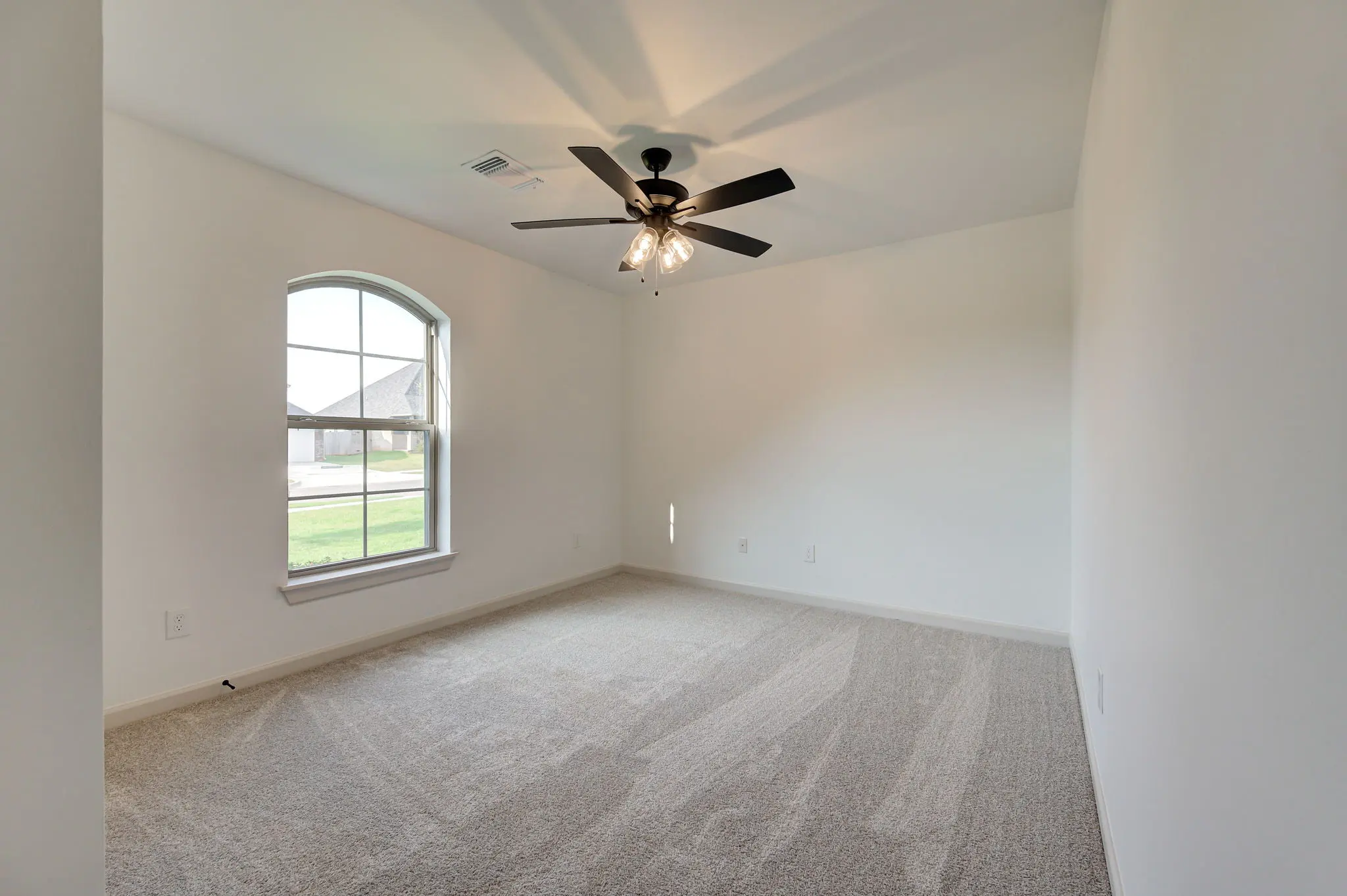 Example of Montauk floor plan - Features and Finishes may vary based on product availability