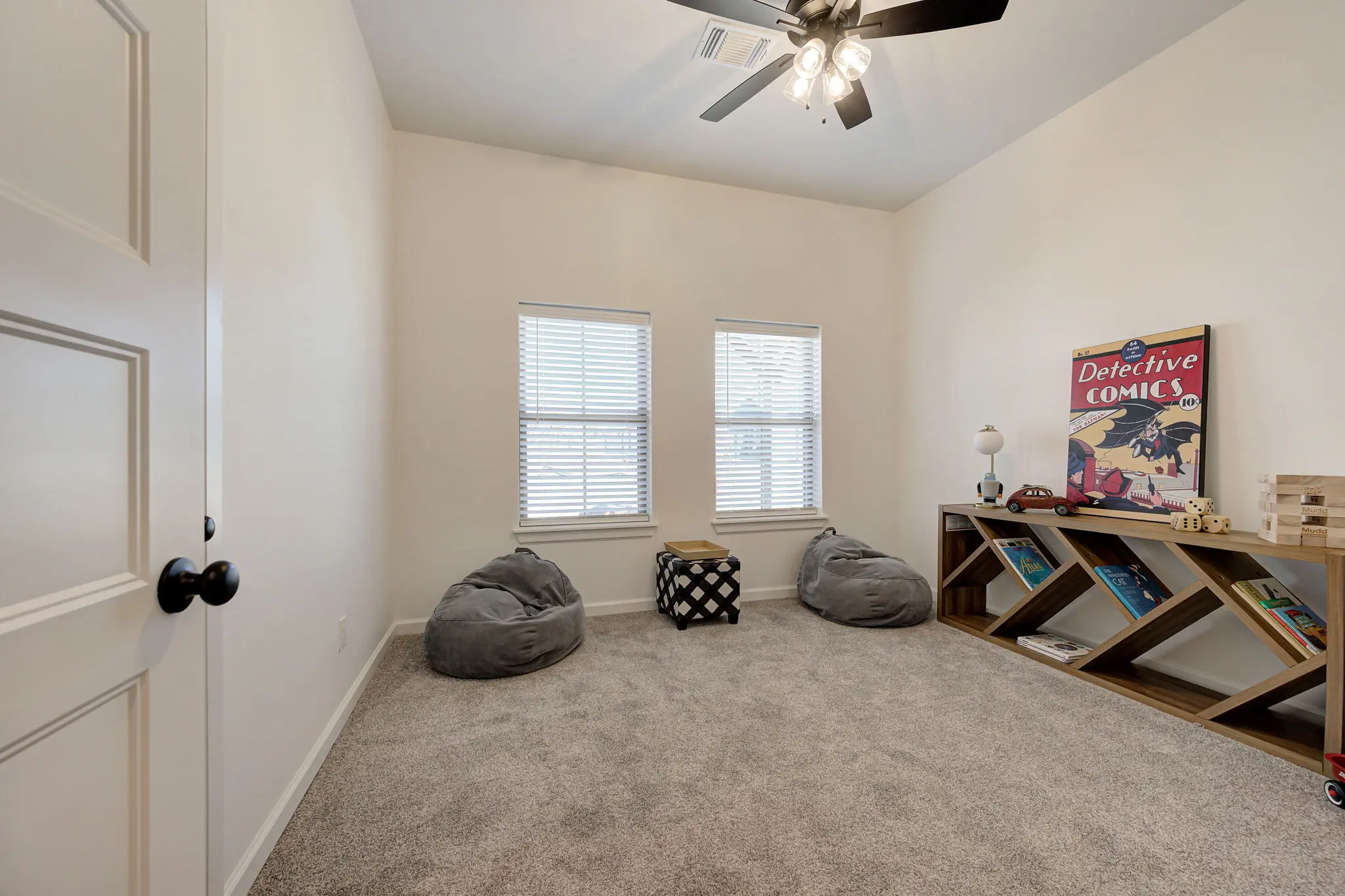 Example of Finns Point Estate floor plan - Features and Finishes may vary based on product availability
